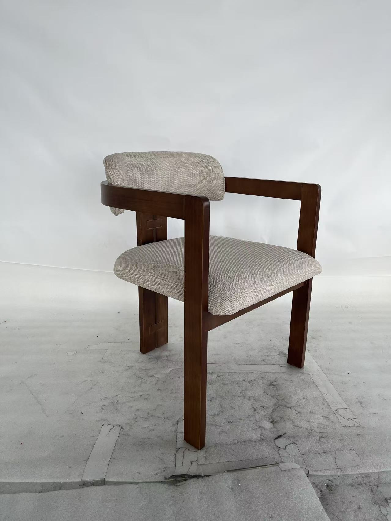 Wood Frame and Legs Modern Traditional Design Dining Chair with Eco-Friendly Upholstery and Durable Build