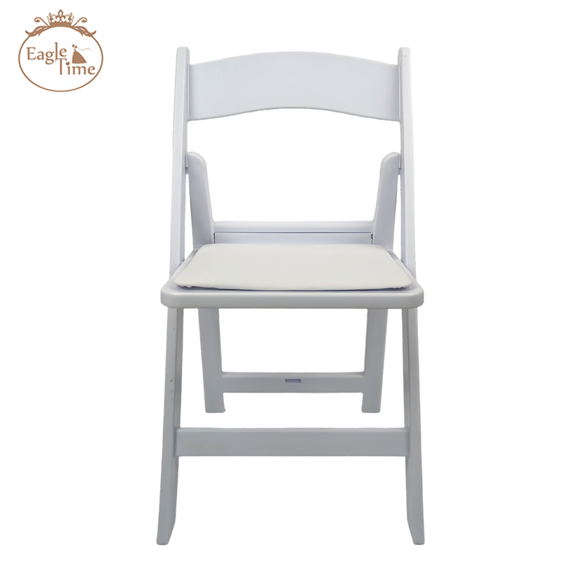 Hot Selling Folding Plastic Chairs Wholesale Outdoor Luxury White Plastic Folding Dining Wedding Chairs for Events