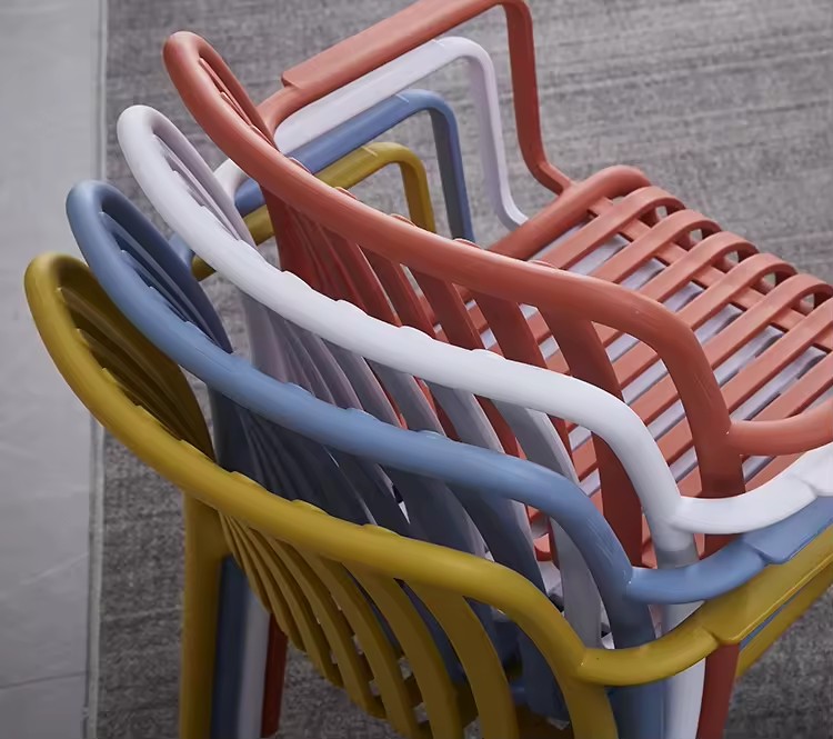 2026 Nordic Hot Sale Colors Full PP Plastic Thickened Backrest Stackable Portable Hotel Outdoor Indoor Used Dining Chair