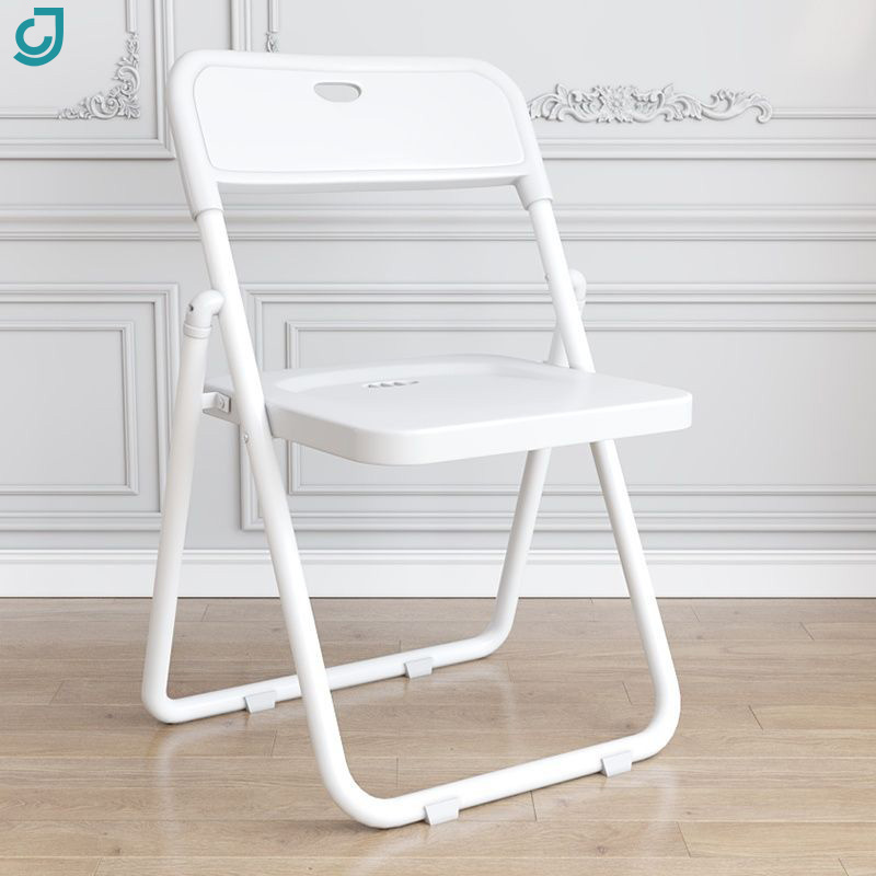 High Quality Modern Design Heavy Duty Outdoor Folding Chair New Basics Plastic Stadium Picnic Chair Metal Legs for Apartment Use