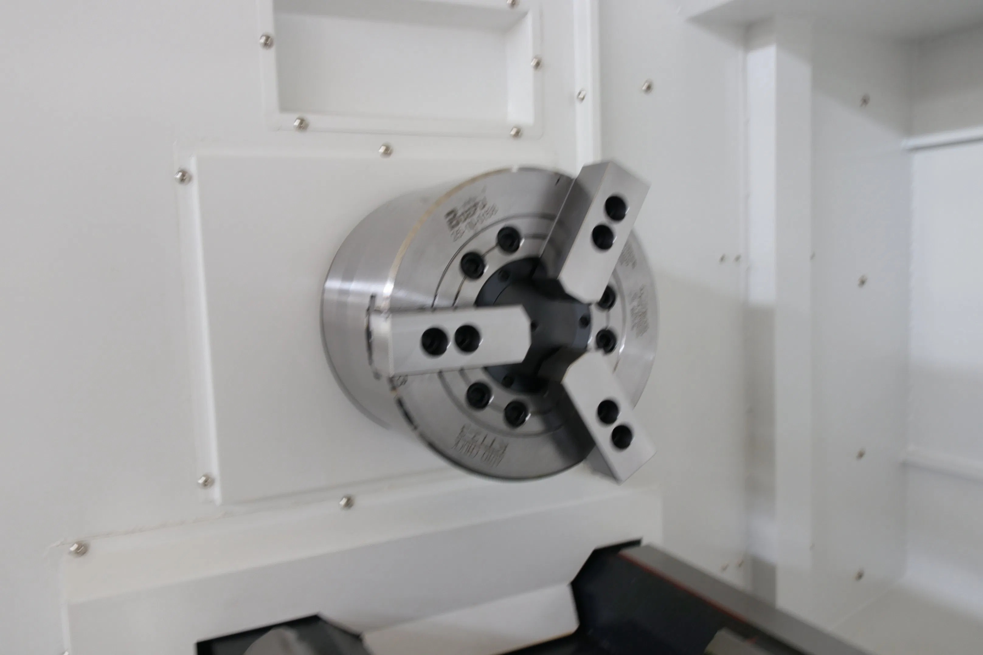 High Quality Cwk6163 Heavy Duty Horizontal CNC Machining Center with GSK Control and Motor
