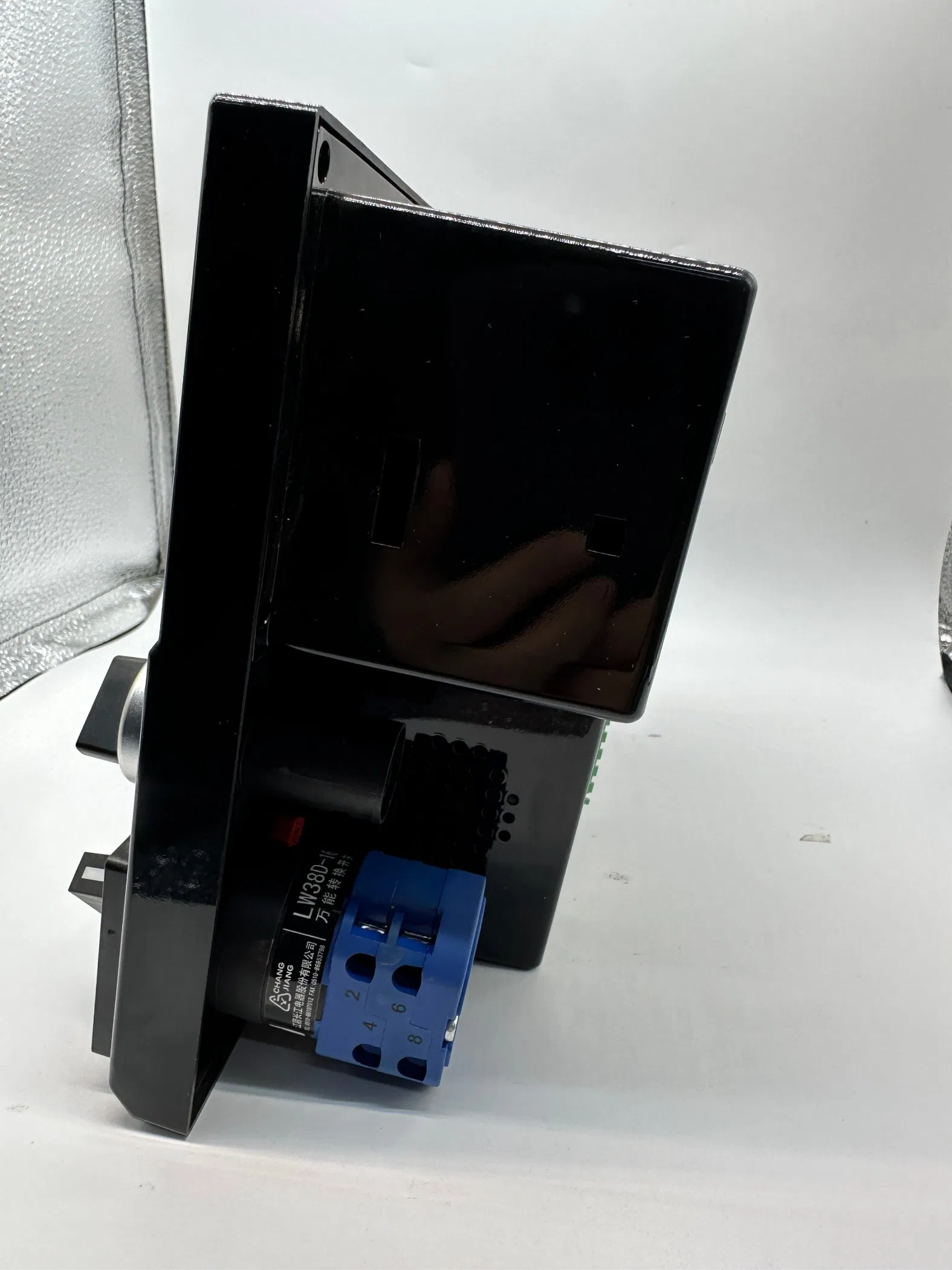 Smart Industrial Switchgear Control System for Enhanced Efficiency