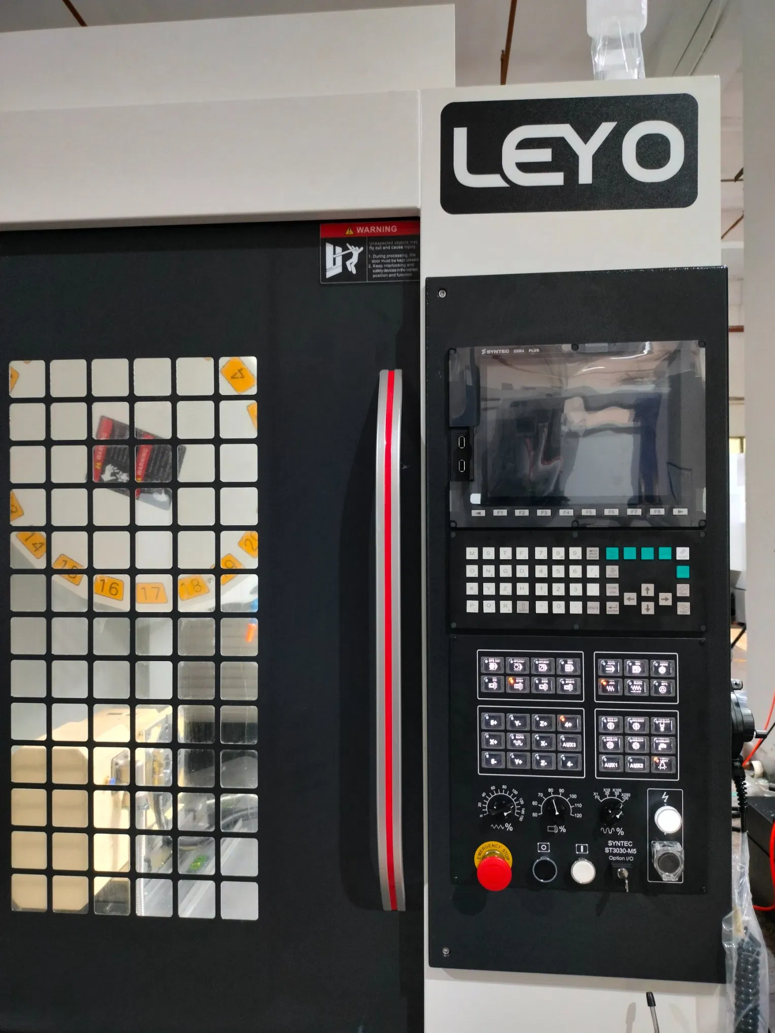 Leyo Vmc T700 Compact Machning Center for 5.5/7.5 Kw Spindle Motor Power
