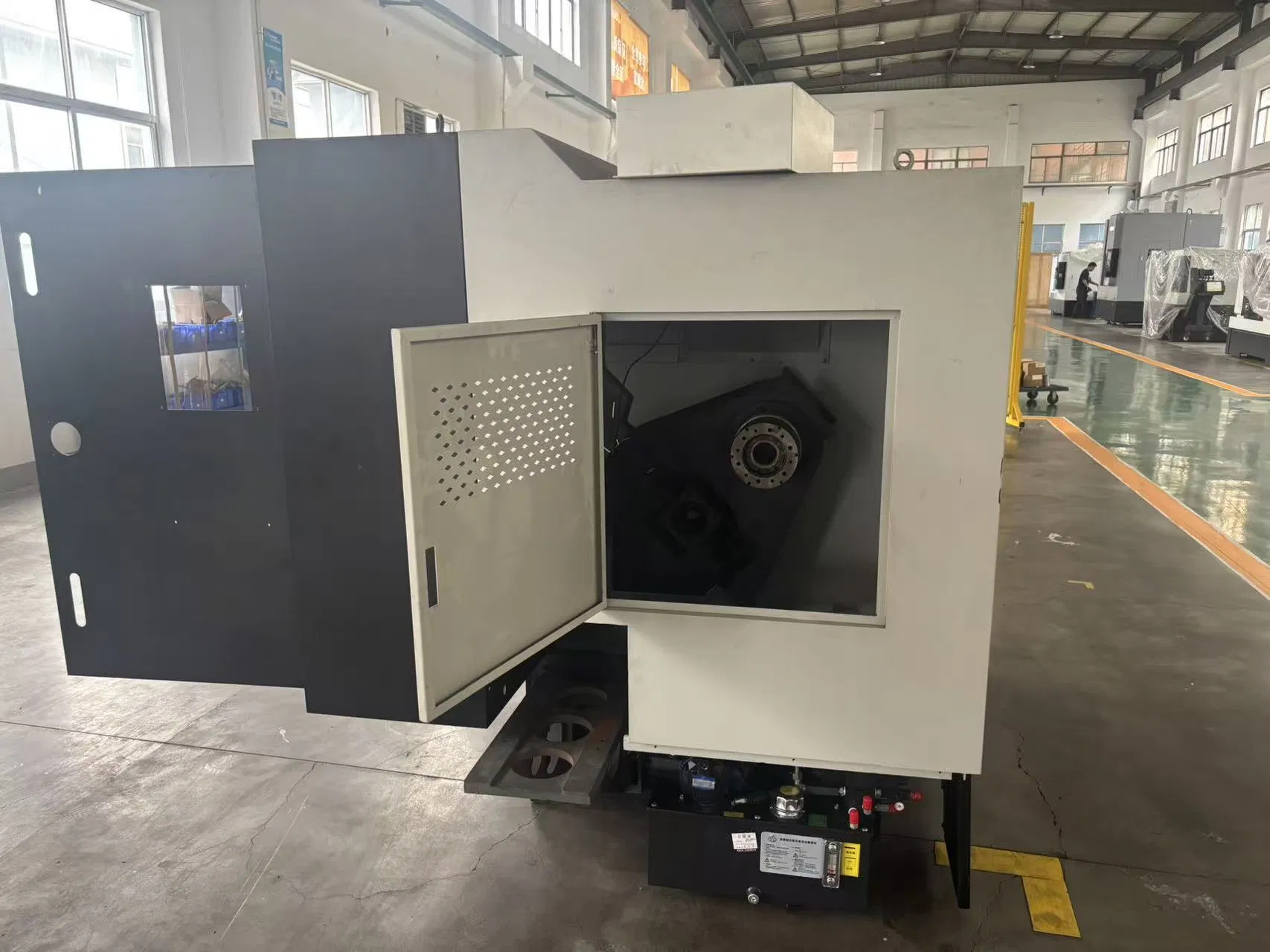Advanced CNC Machining Center for Non-Ferrous Metals Taiwan Motor Control