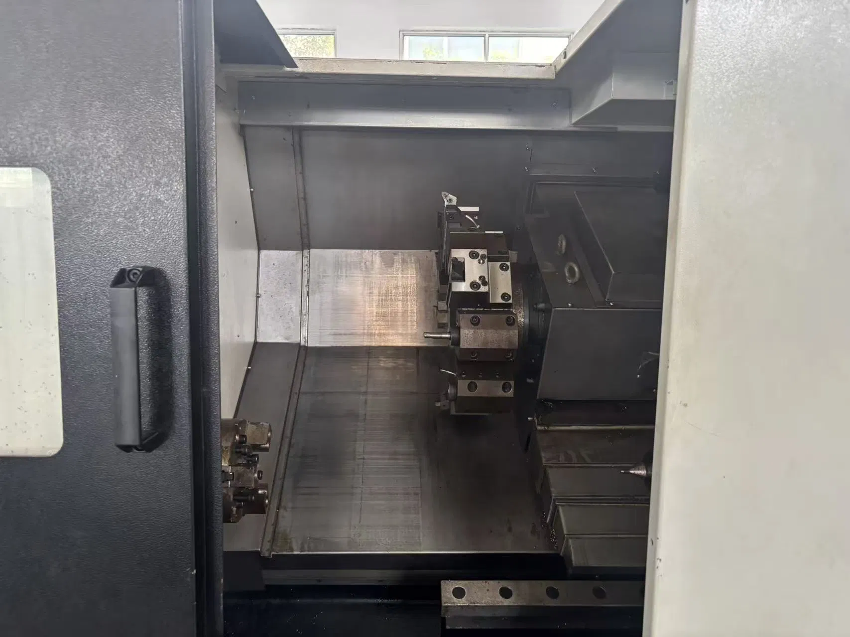 Advanced CNC Machining Center for Non-Ferrous Metals Taiwan Motor Control