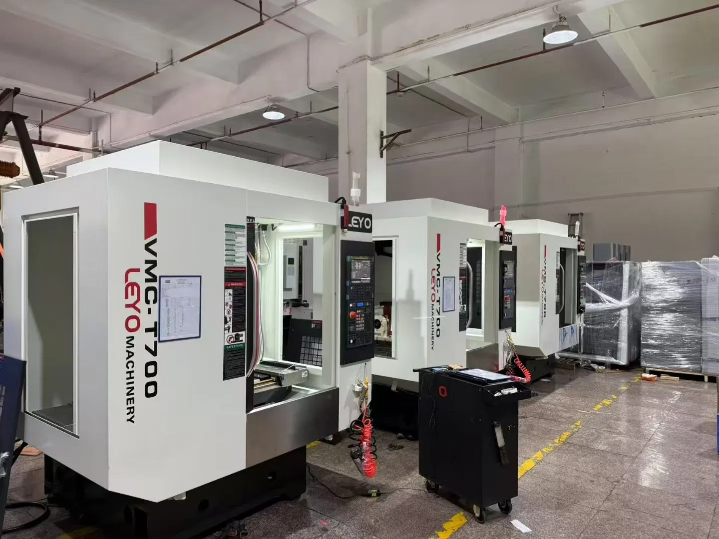 Leyo Vmc T700 Compact Machning Center for 5.5/7.5 Kw Spindle Motor Power