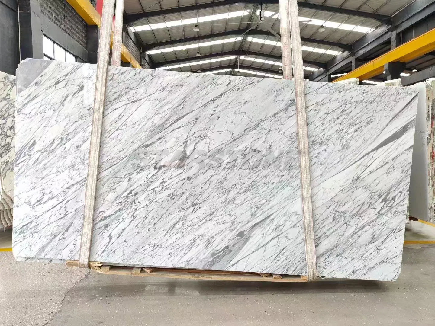 Starstone Luxury Natural Marble Italian Statuari White Marble with Veins for Wall and Flooring Tiles