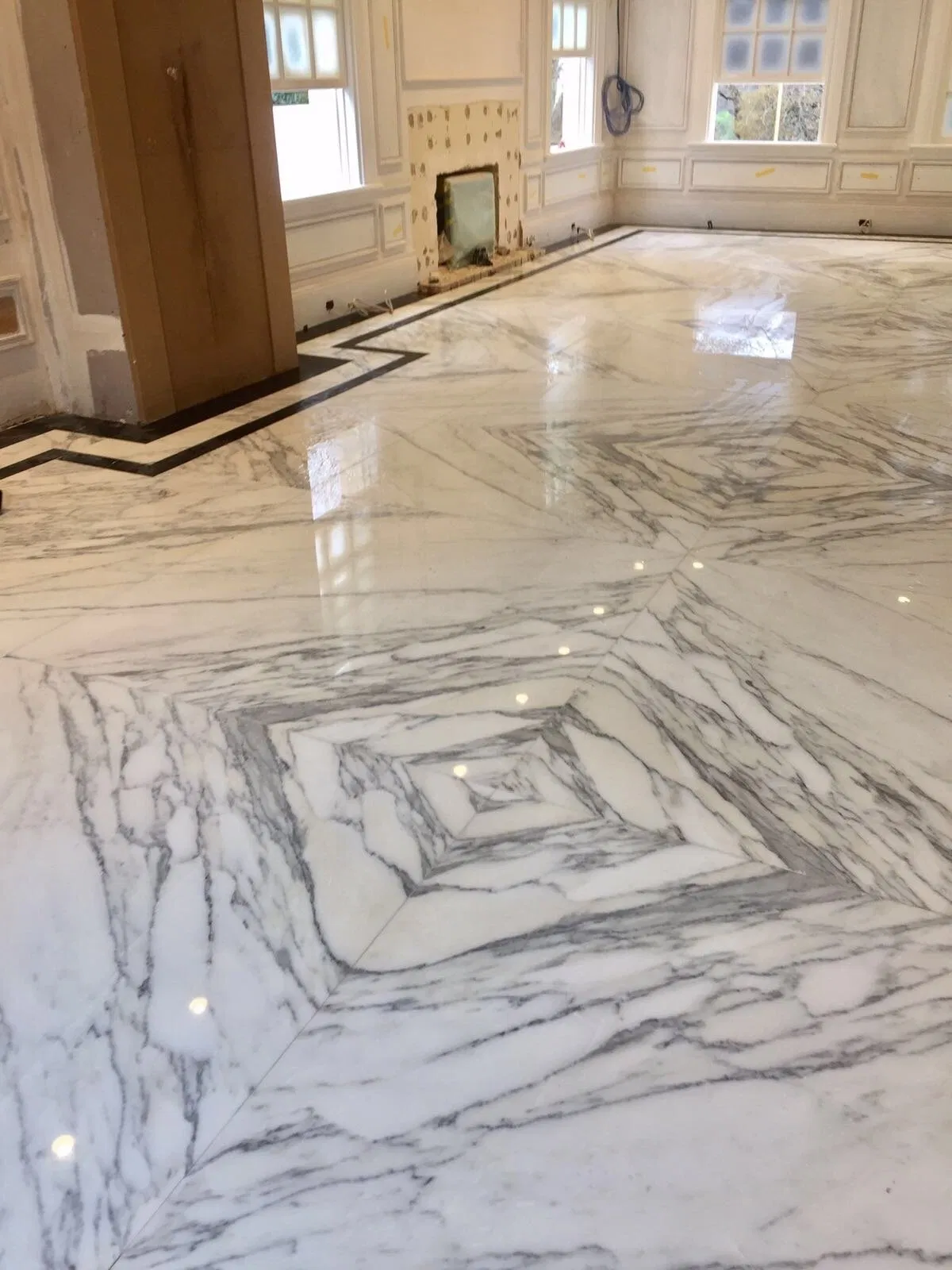 Polished Bianco Carrara/Statuario/Oriental/Thassos/Arabescato/Calacatta/Crystal/Panda White Marble for Bathroom/ Kitchen/Stair Decoration Marble