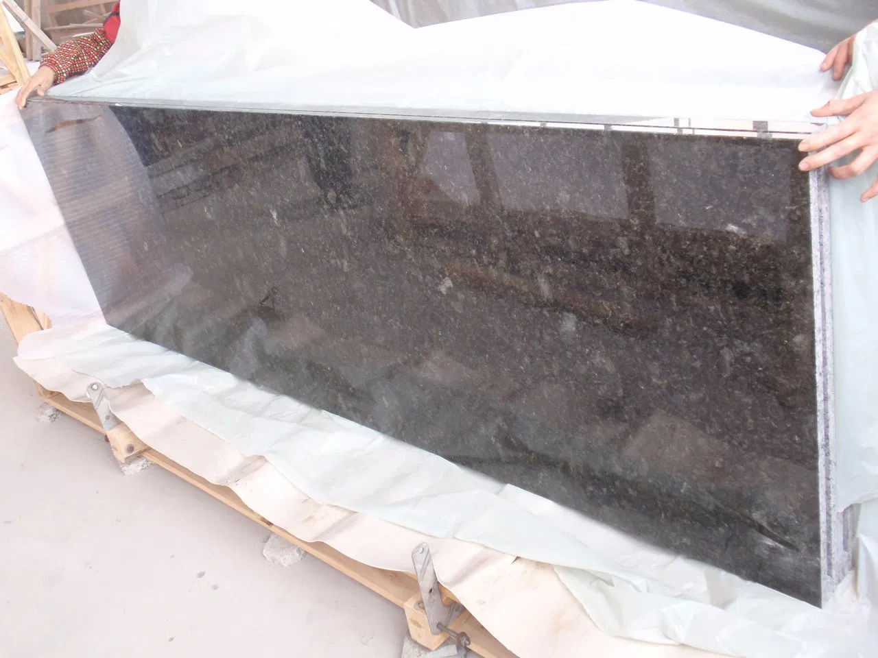 Green Granite Countertop Color Verde Butterfly with Backsplash