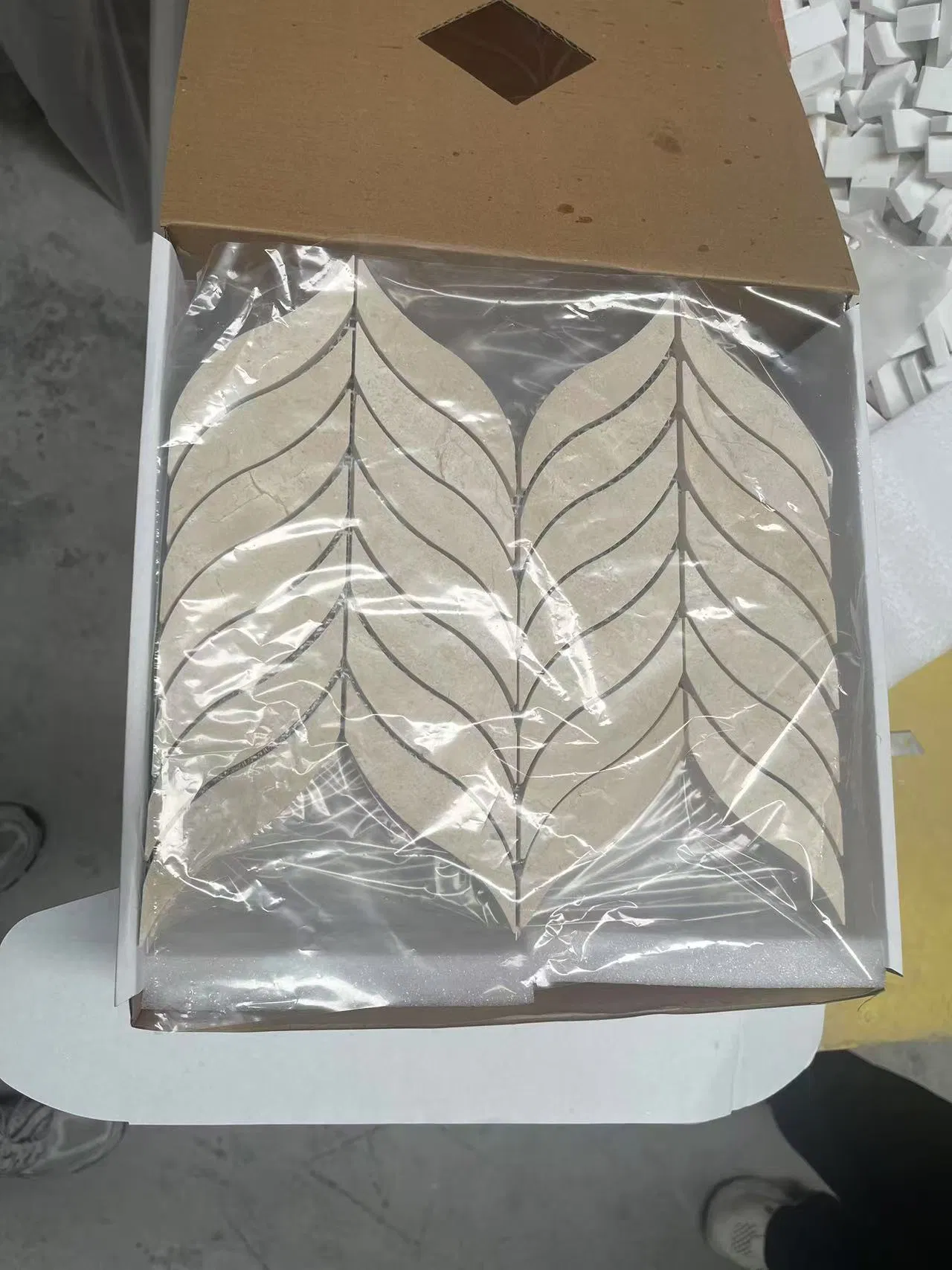 Crema Marfil Beige Marble Leaf Shape Mosaic Tile