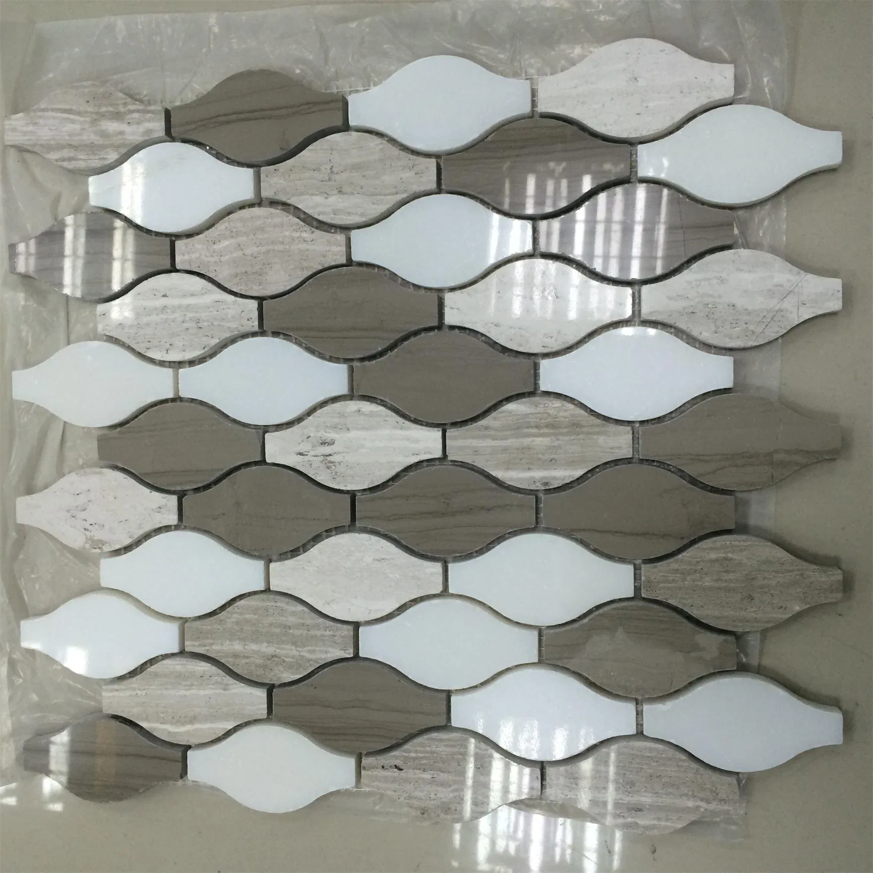 New Design Eastern White Marble Mosaic Veneer for Decor Home