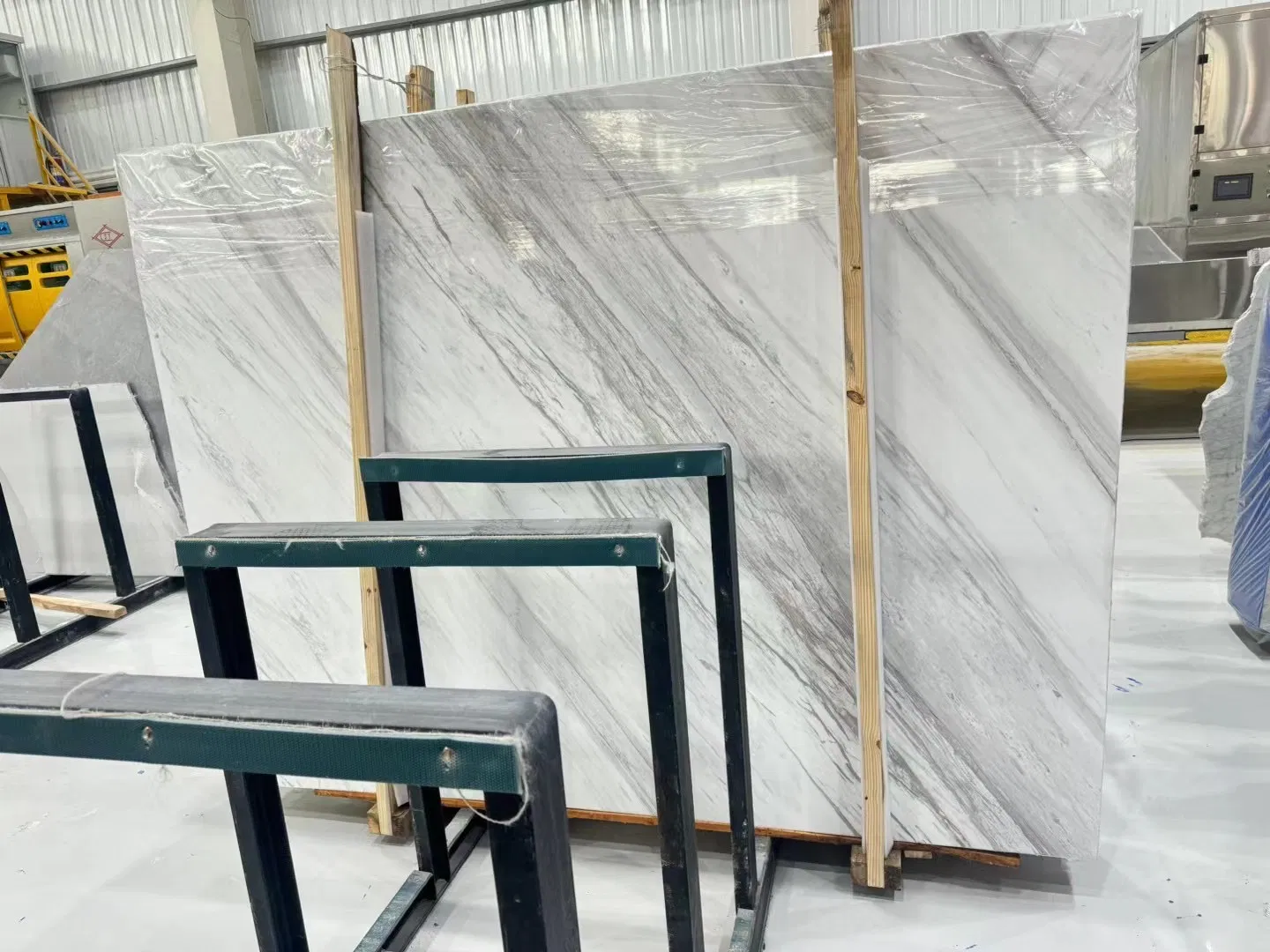 Newstar Custom Italian Calacatta Miele Living Room Marble Slabs Polished Stone Slabs for Decoration Countertop