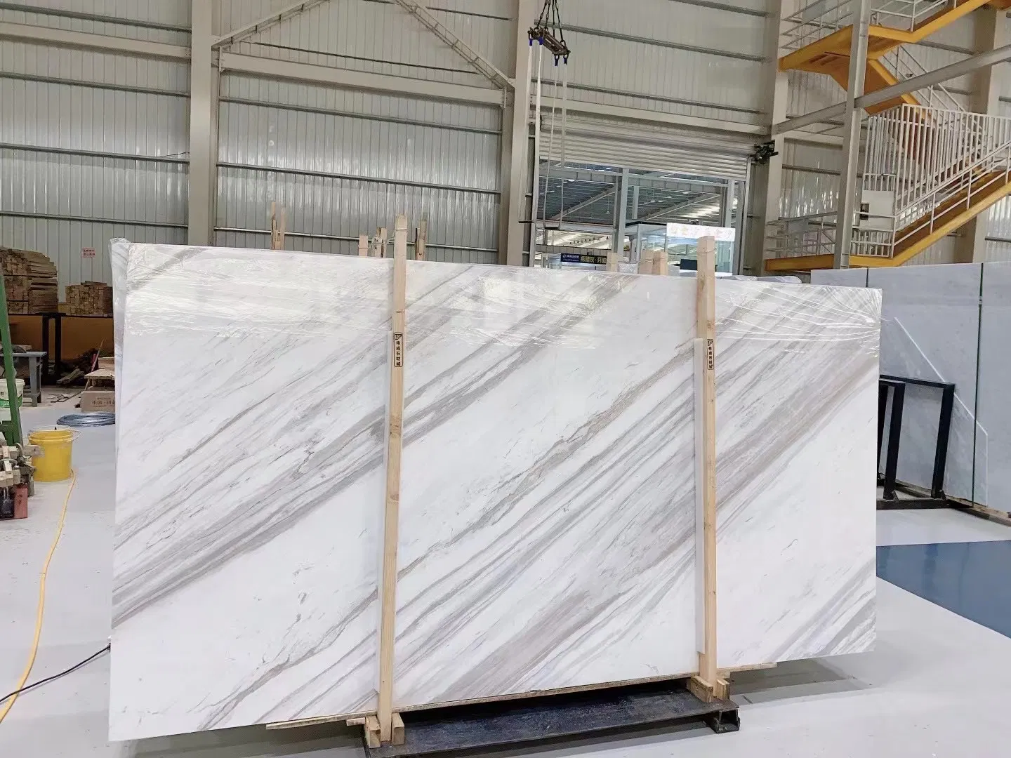 Newstar Custom Italian Calacatta Miele Living Room Marble Slabs Polished Stone Slabs for Decoration Countertop