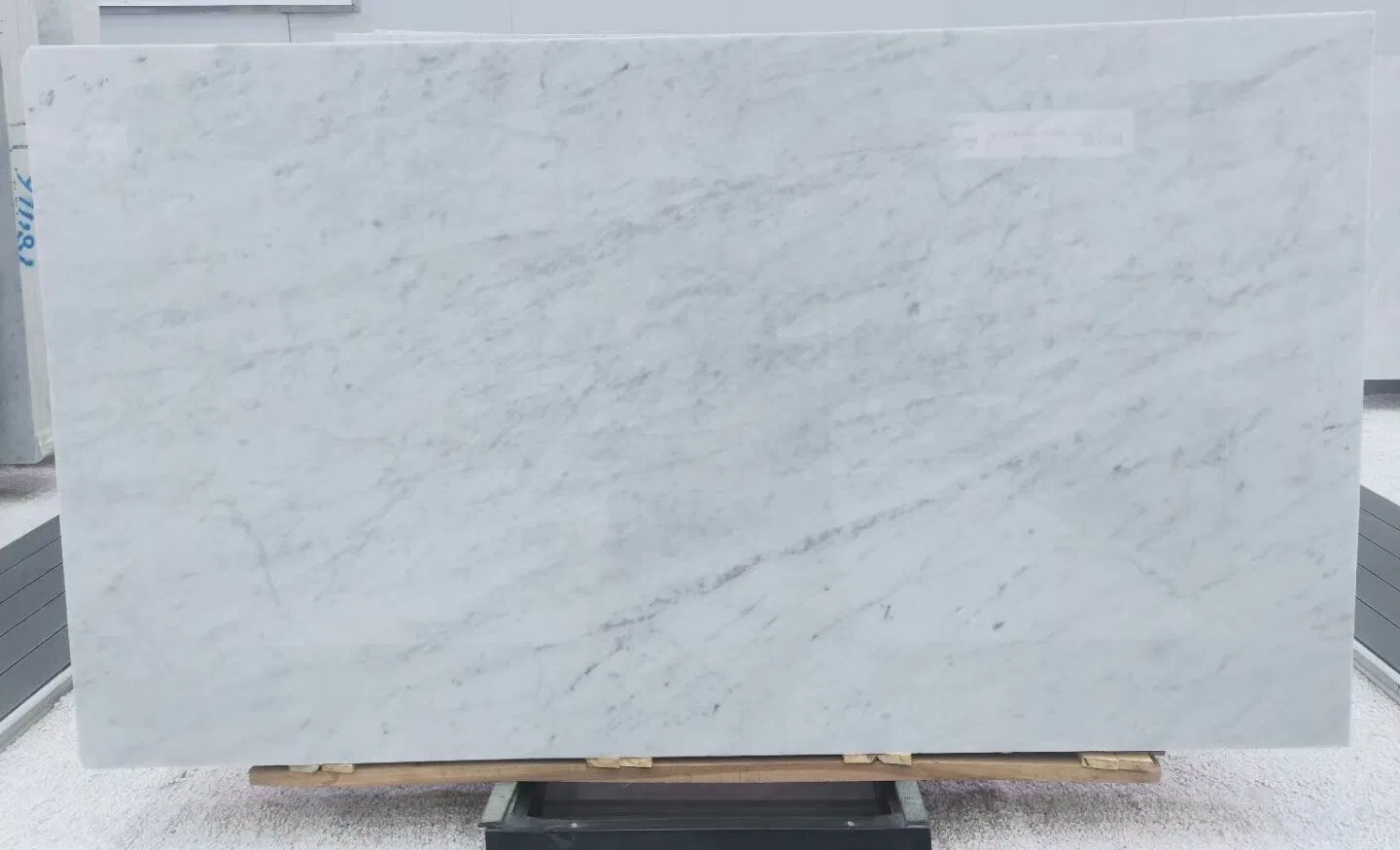 Natural Stone polished/honed Italy Statuary Carrara Marble for interior floor/wall slabs/tiles/countertops/stairs/sills/column/mosaic decoration