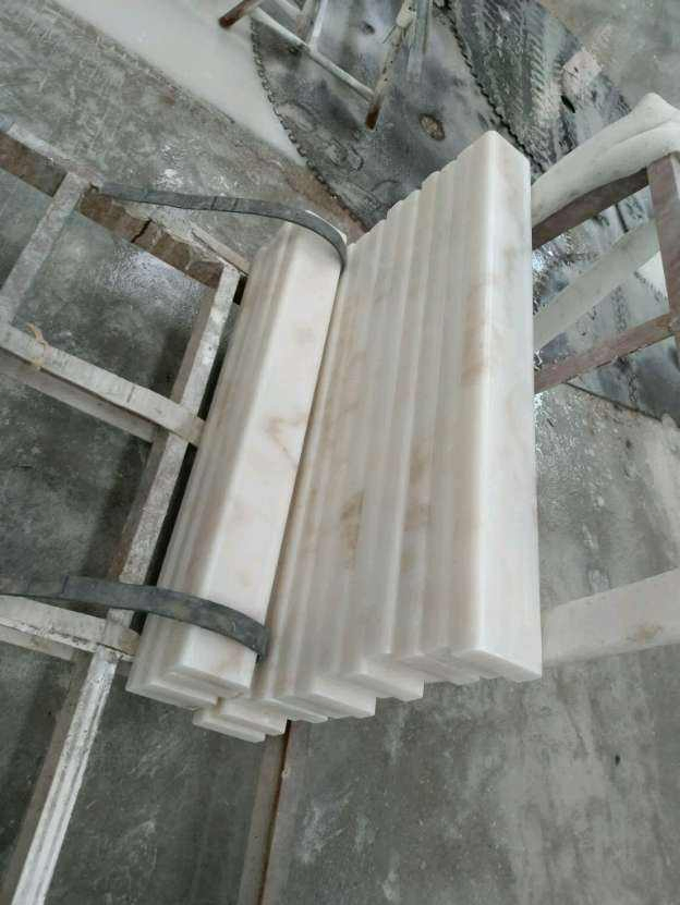 Italian Calacatta White Marble Tiles Floor Price