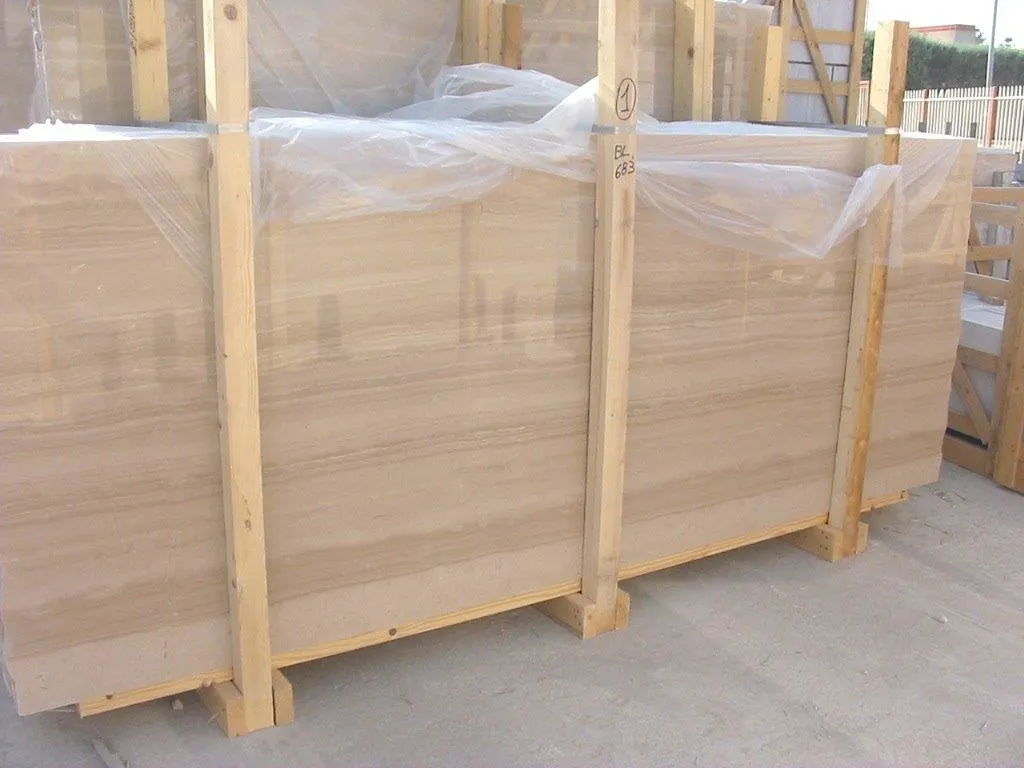 Serpeggiante Beige Marble Slab View