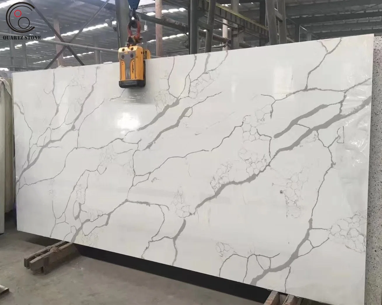 Calacatta and Marble-Like Veined Quartz Slab