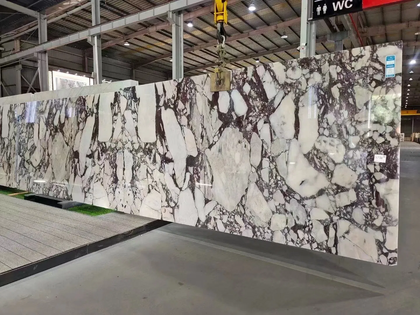Italy Calacatta Viola Marble Slabs and Cut to Sizes Projects