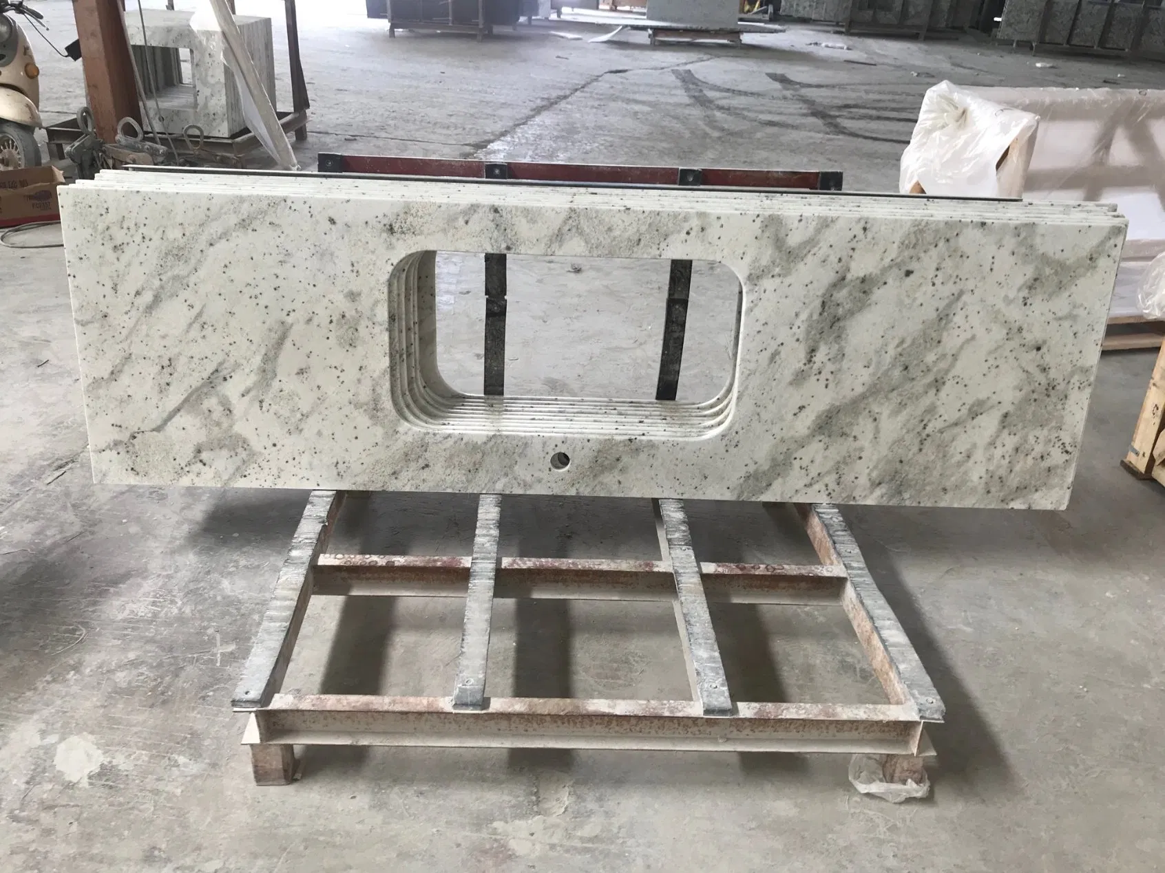 White Granite Slab Kitchen/Bathroom Worktop/Island/Countertop/Flooring/Wall Tile Supplier