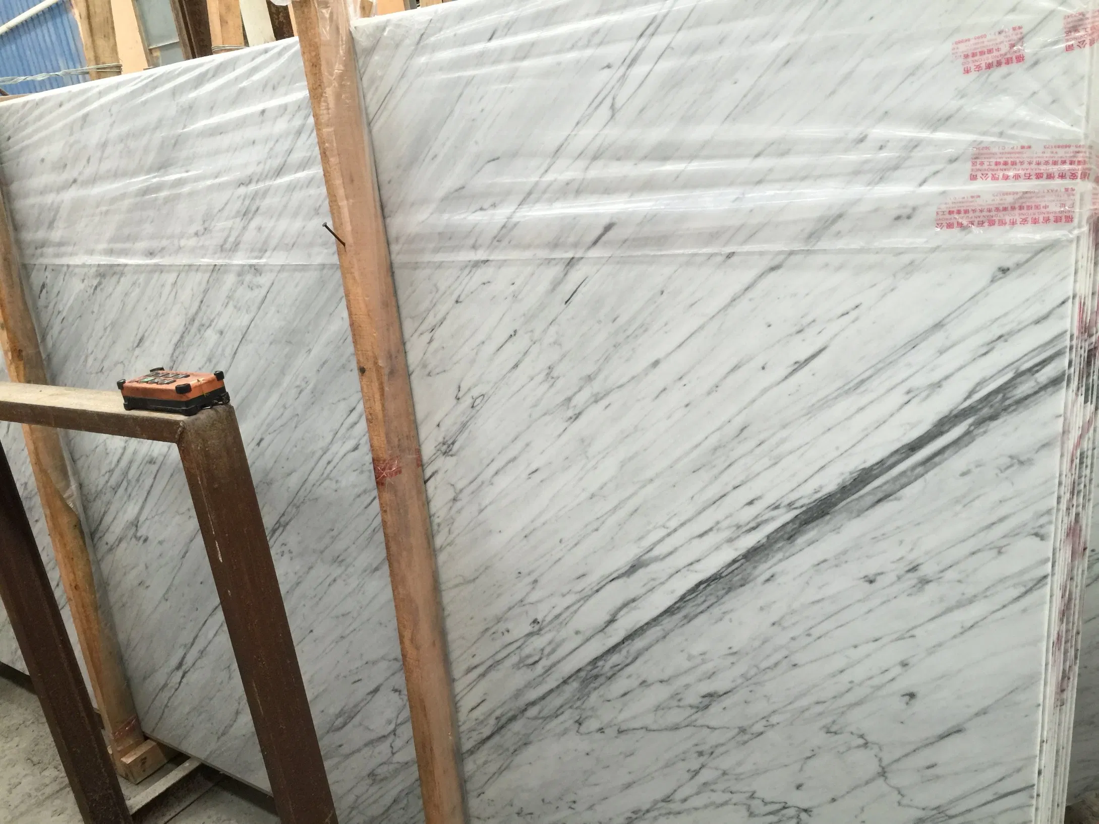 Chinese Hot Selling Products Italian Carrara White Marble Tile
