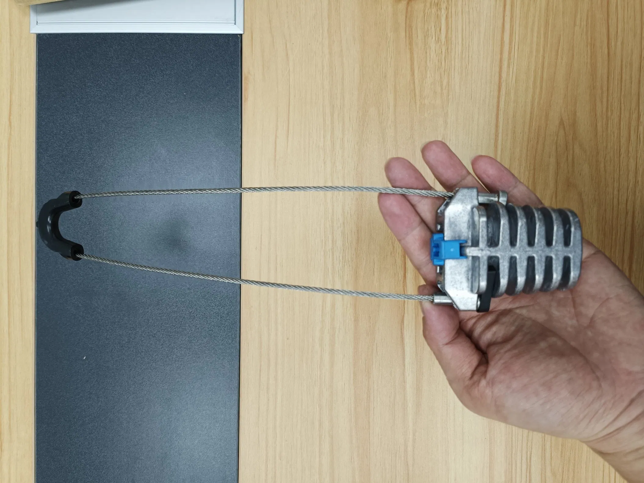 Top Quality Serviceable Fasteners Easy to Install Cable Hardware for Installation of Cables