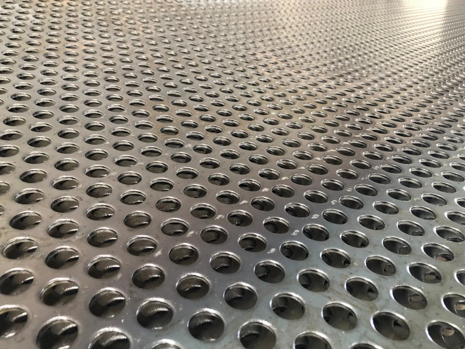 SUS304 Round Hole Decorative Stainless Steel Perforated Plate Is Used for Wall Applications