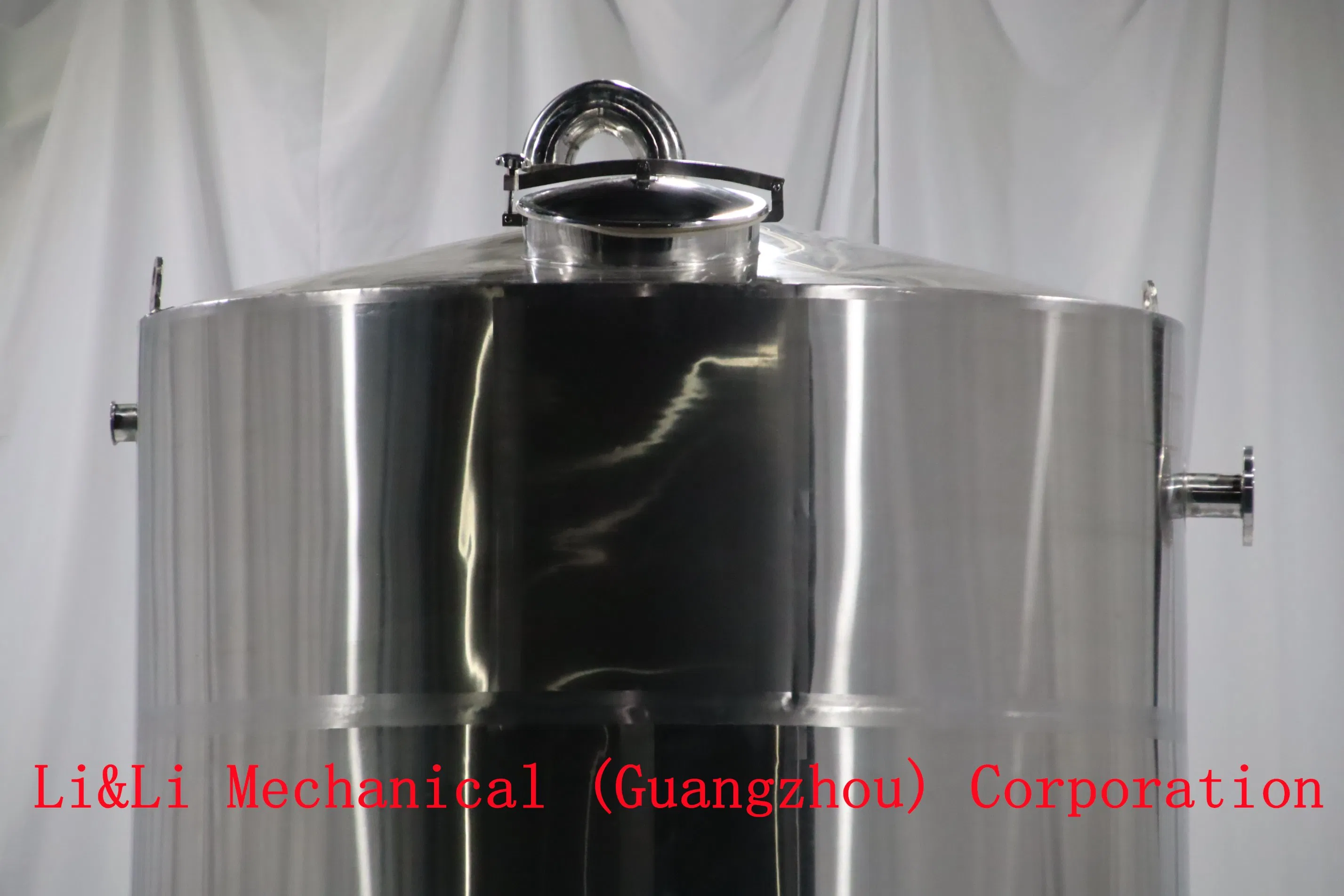 Heavyduty Stainless Steel Food Grade Tank for Bulk Storage Solutions