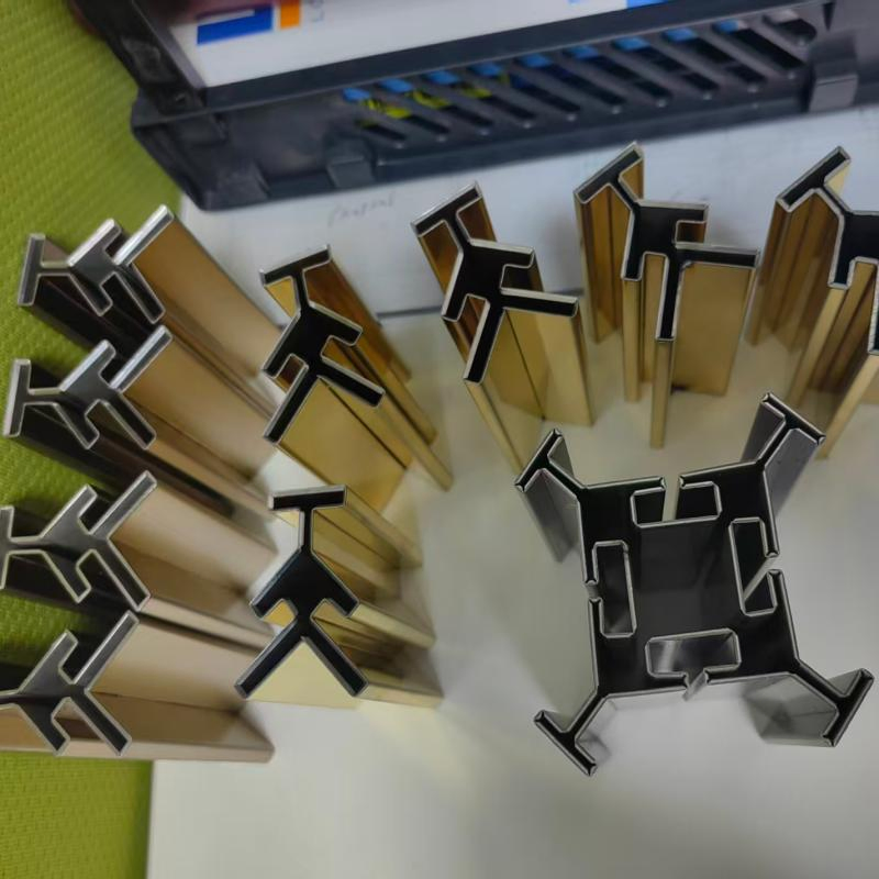 Applications of Stainless Steel Decorative Frames in Modern Buildings