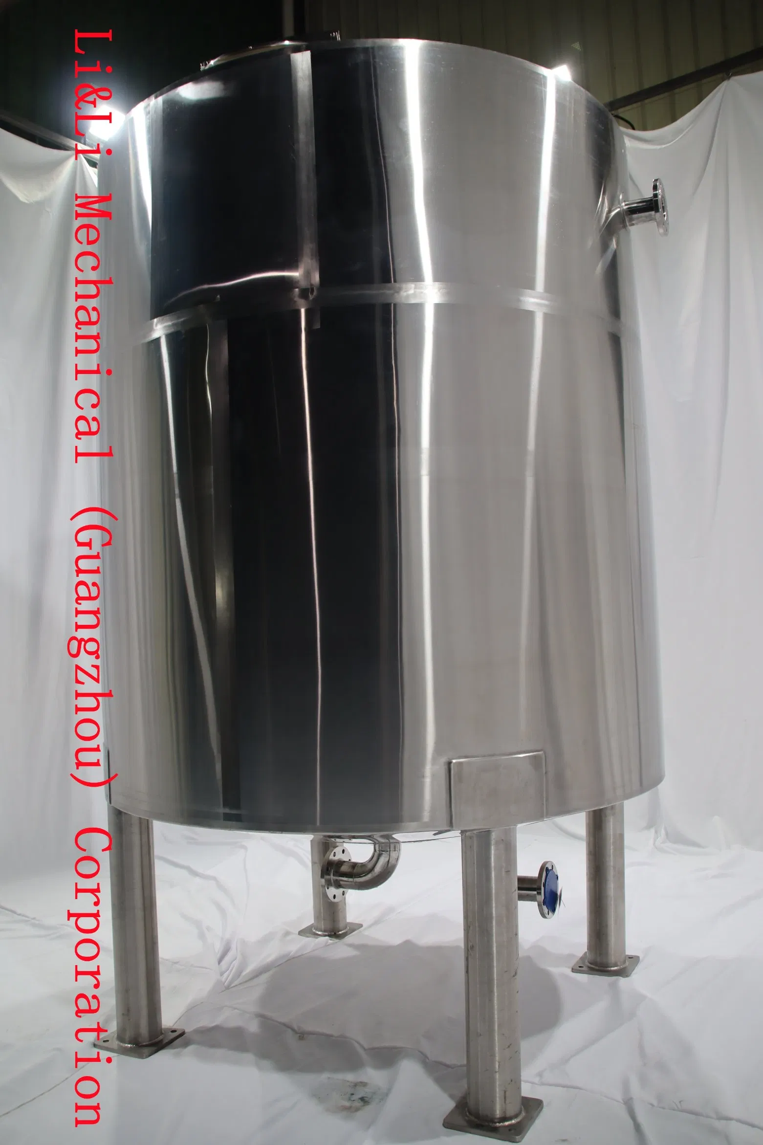Heavyduty Stainless Steel Food Grade Tank for Bulk Storage Solutions