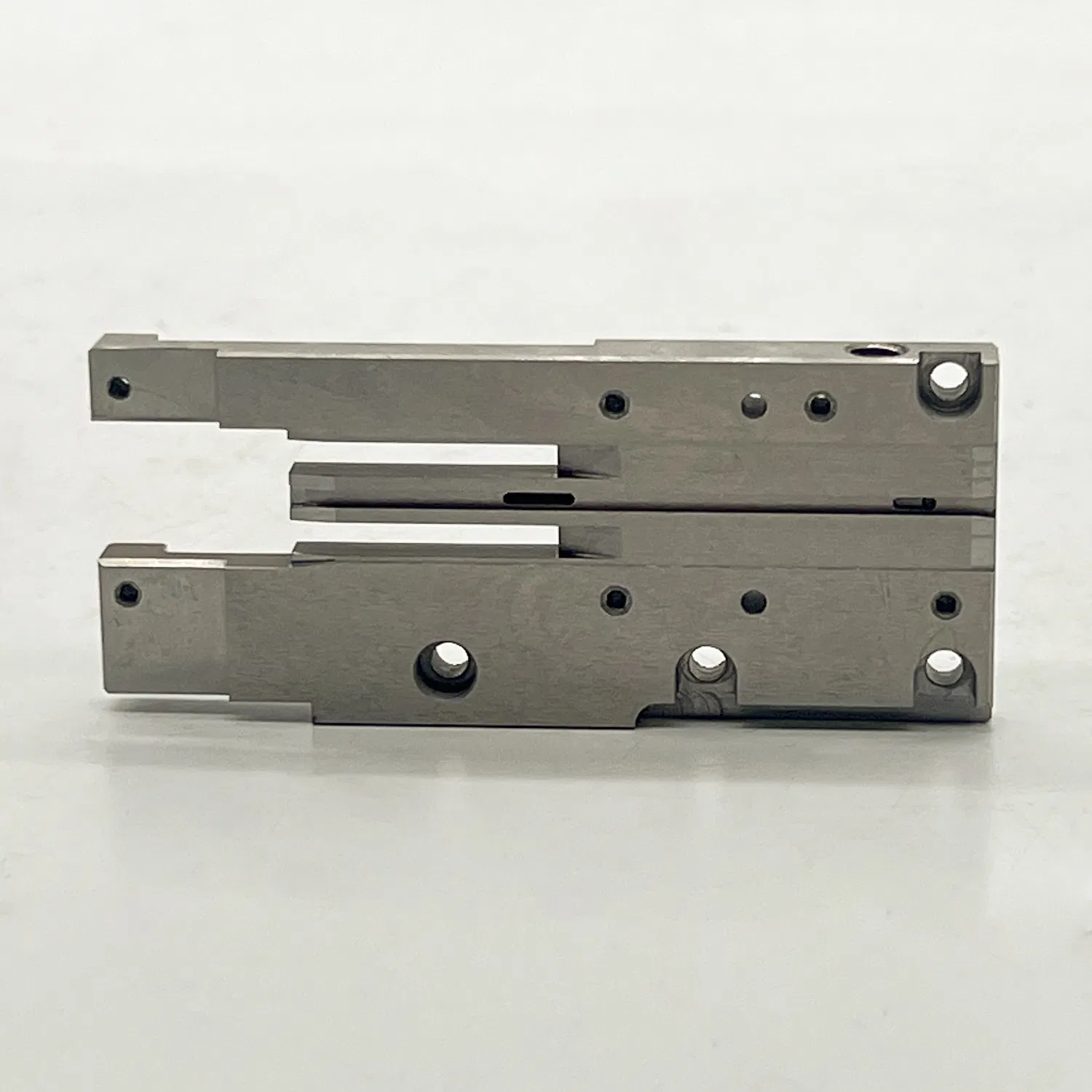 OEM Custom Service Prototype/Spare/Metal/Plastic/Stainless Steel/Aluminum Part,Customized Precision CNC Machining Parts for Auto/Motorcycle/Machinery/Industrial