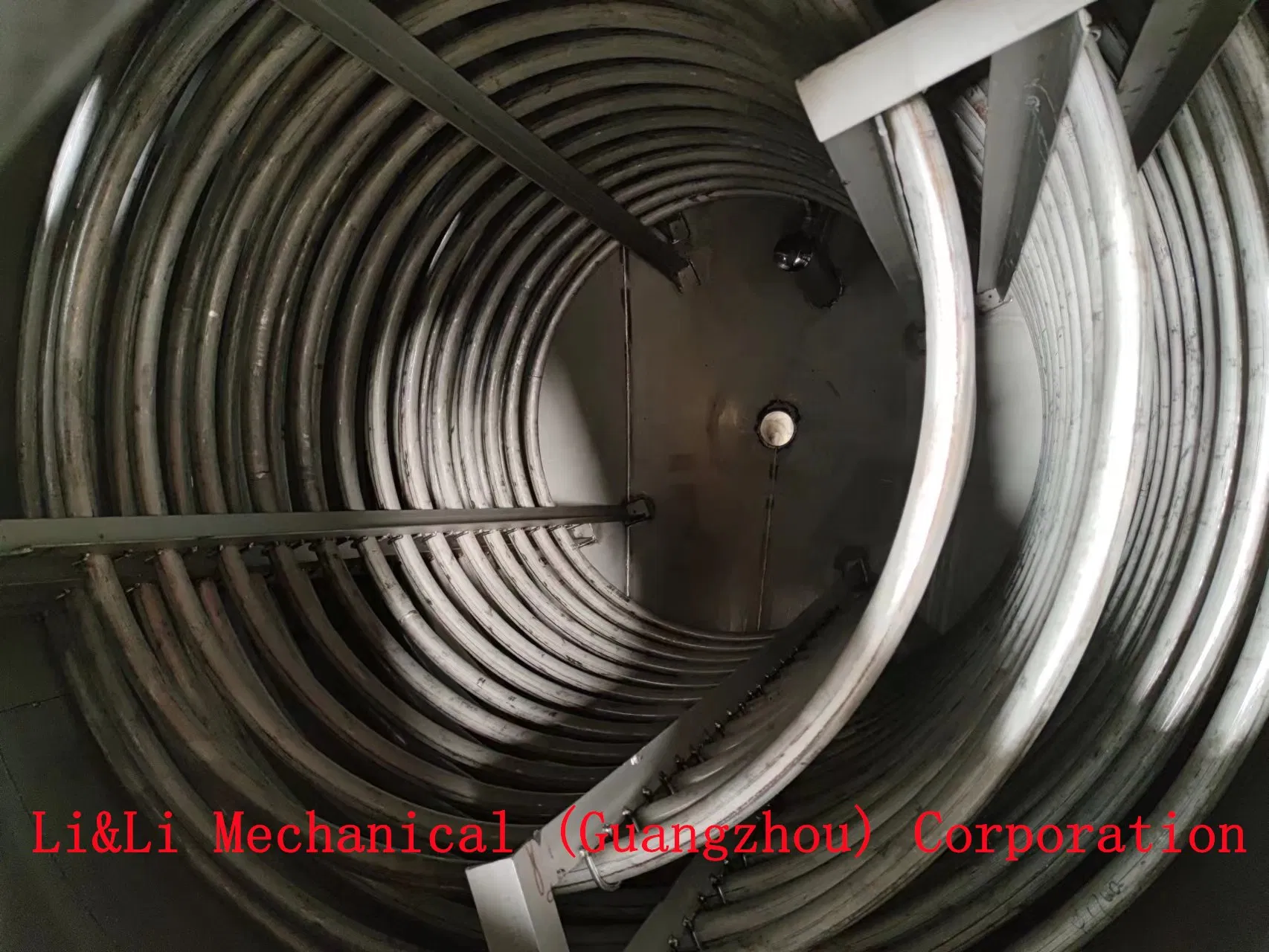 Heavyduty Stainless Steel Food Grade Tank for Bulk Storage Solutions