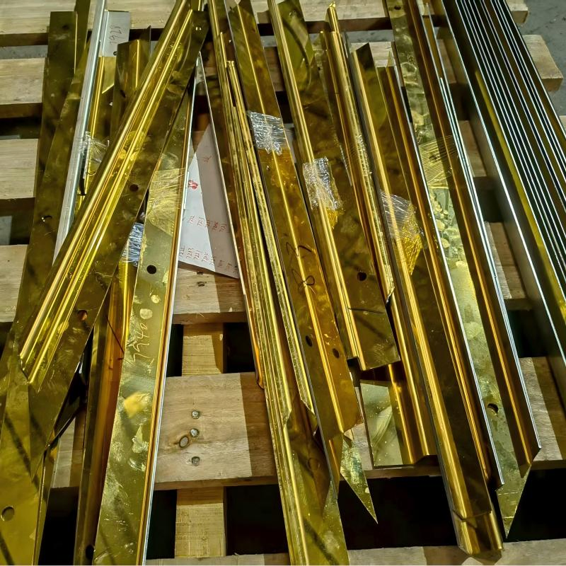 Exploring The Applications of Corrosion-Resistant Stainless Steel Decor Borders.