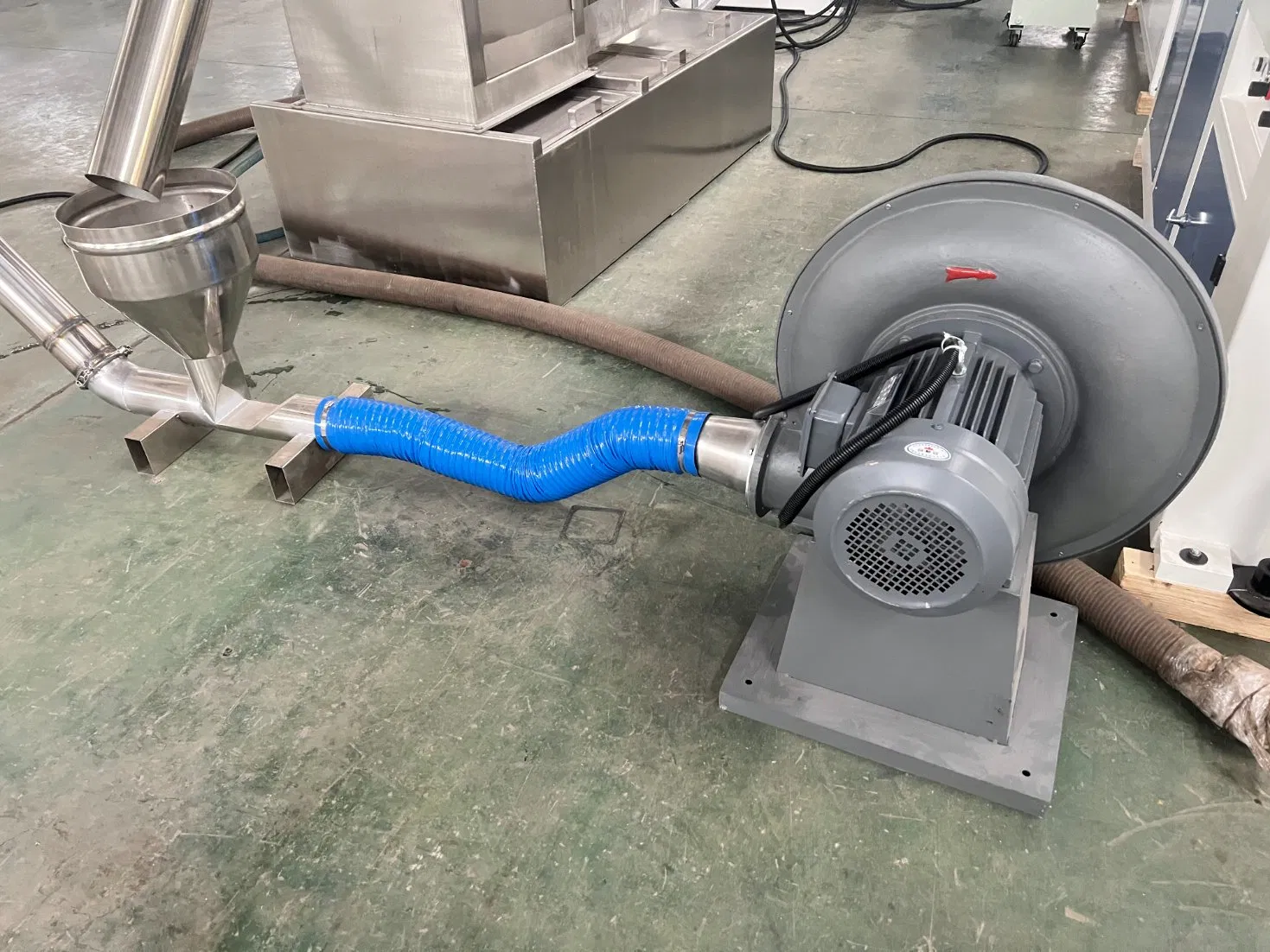 Plastic PE/PP/HDPE/LDPE/LLDPE/BOPP Film/Bag/Woven Bag/Non Woven/Fiber/Granulating Line/Granulation Plant/Agglomeration Recycling/Compact Pelletizing Machine