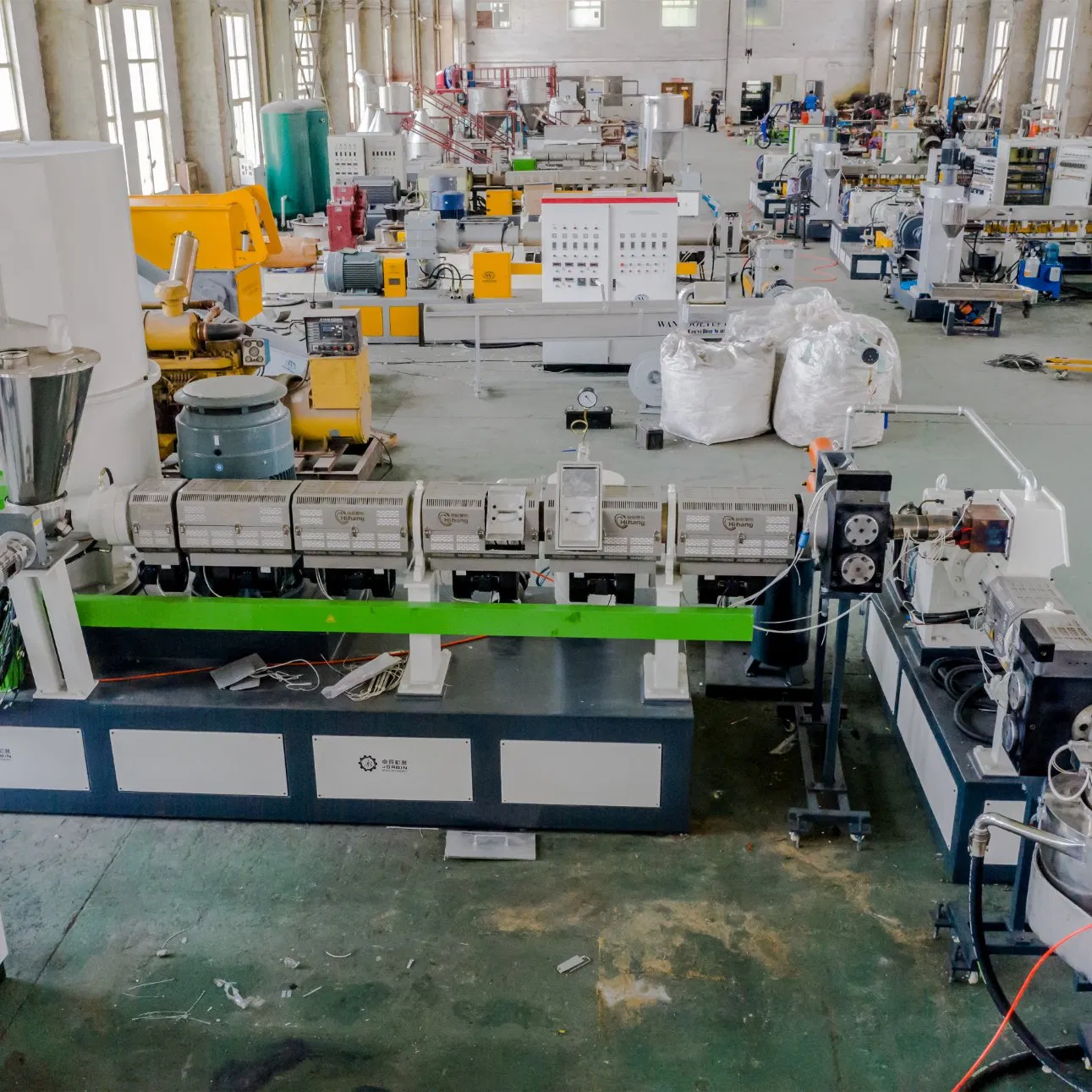 Plastic HDPE LDPE PP Film Jumbo Woven Bags Recycle Granulator Extruder Machine