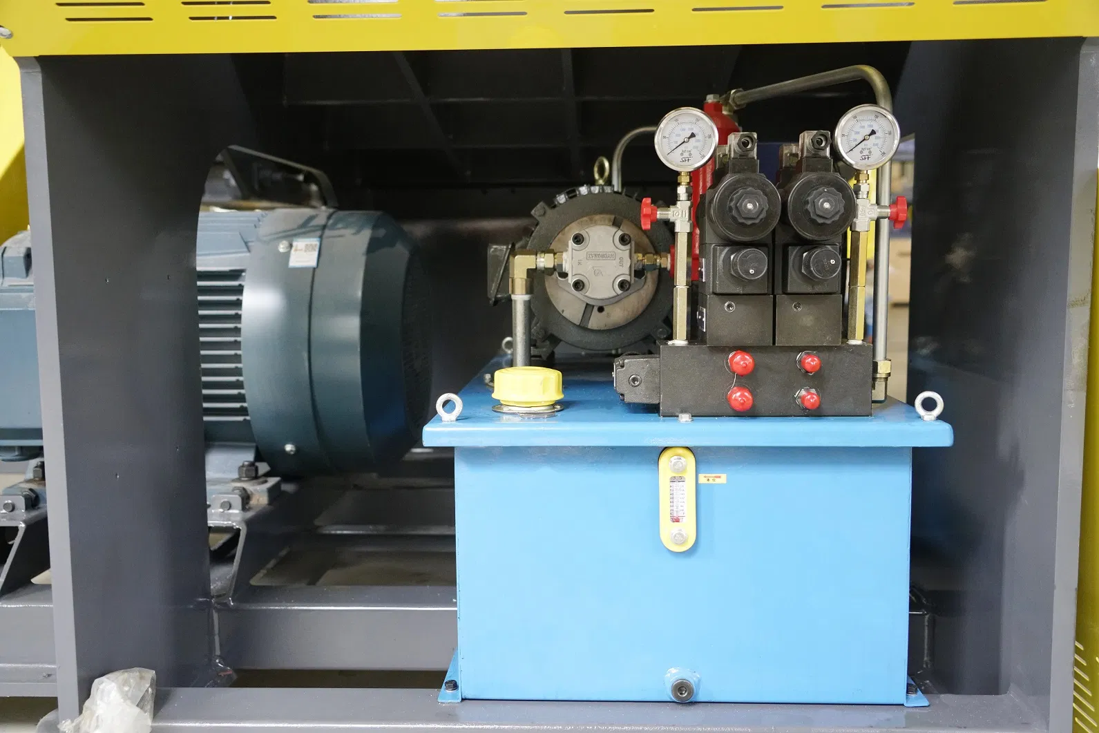 High-Capacity Industrial Plastic Shredder Machine for Plastic Wood Paper and Metal Can Recycling