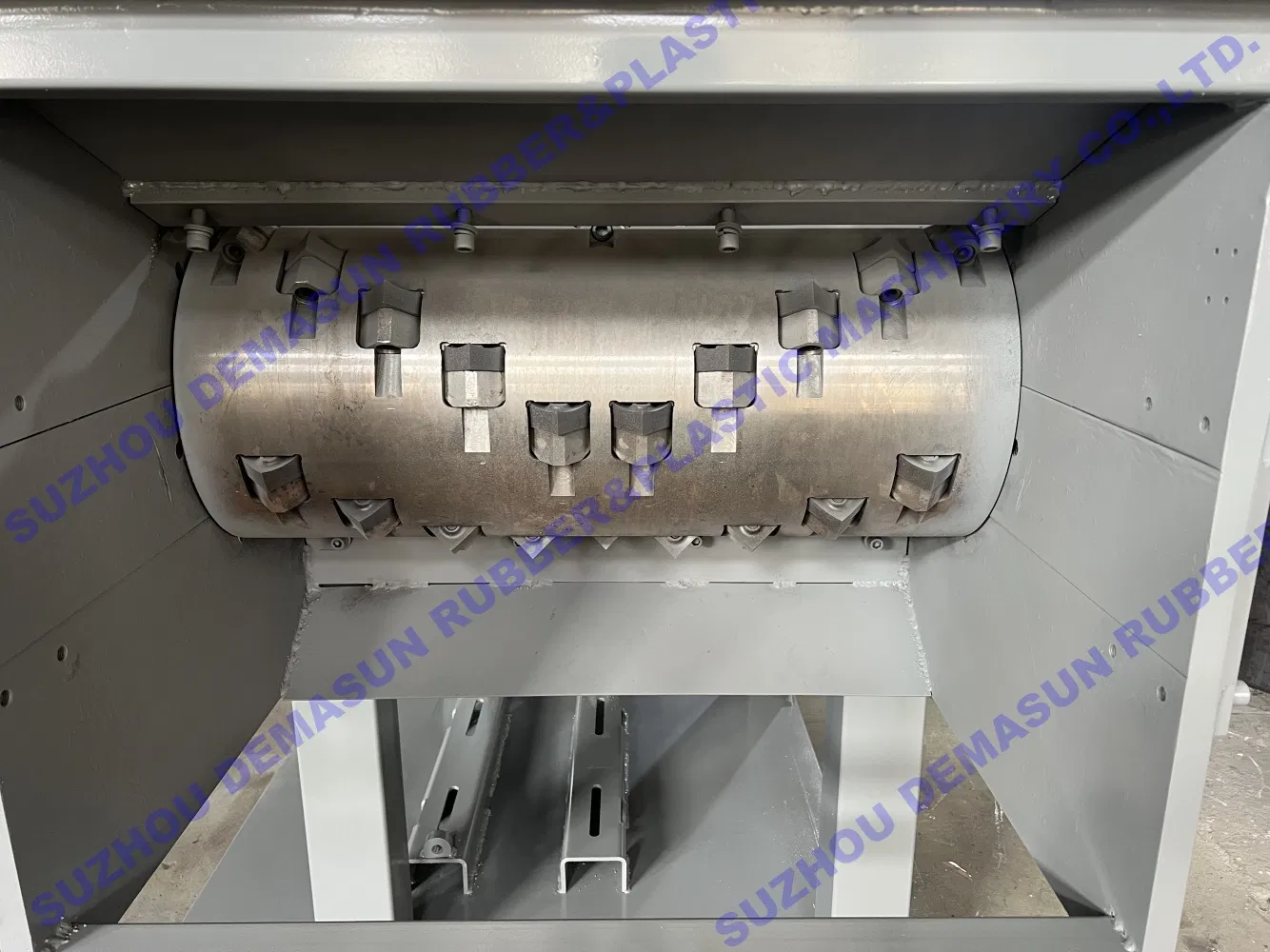 Stronger Single/Double Shaft Shredder Machine for Rigid Plastic Recycling