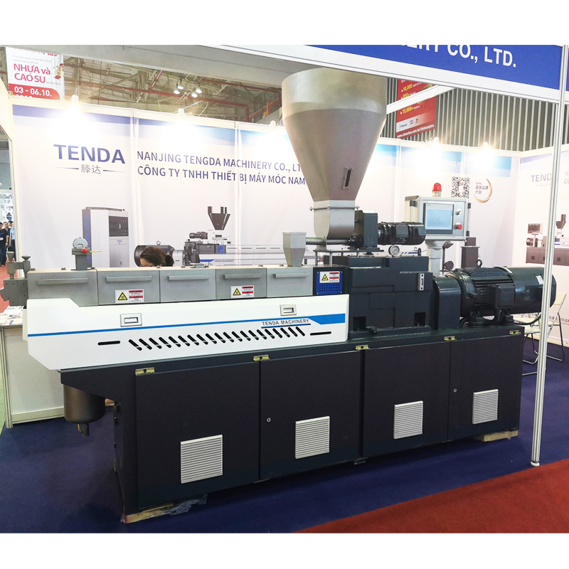 Mini Plastic Twin Screw Extruder Machine Filler Masterbatch Compounding Production Line