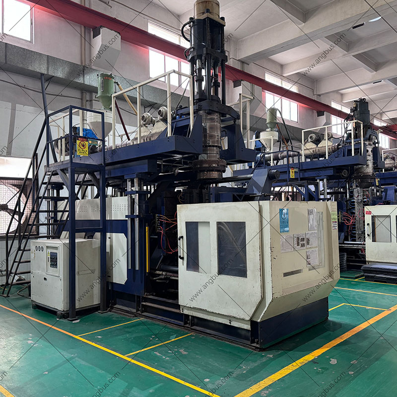 Large-Scale Industrial Blow Molding Machines Plastic Blow Molding Manufacturing