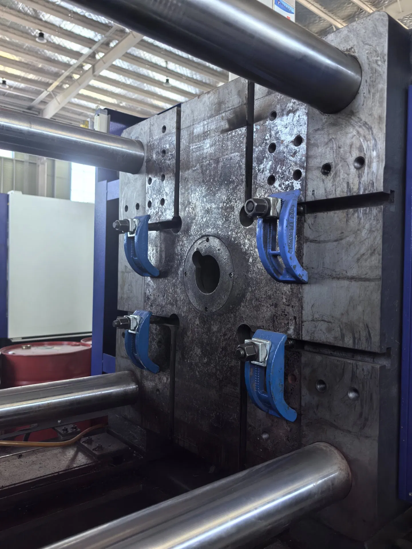 Reasonable Price Used Plastic Injection Molding Machine Haitian 280ton for Small Plastic Products Making