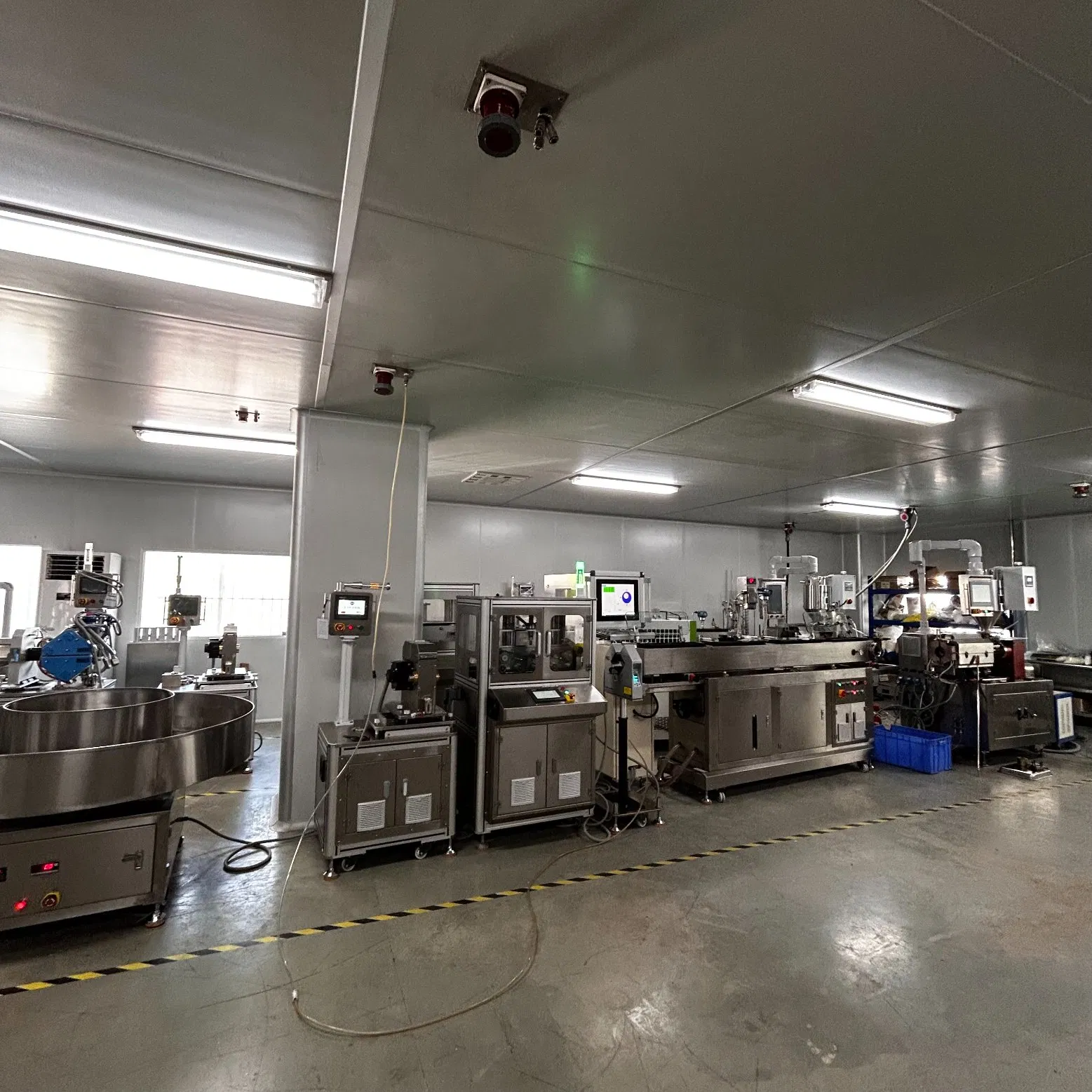 High Temperature Fluorine Plastics Precision Extrusion Machine in Model 20*25