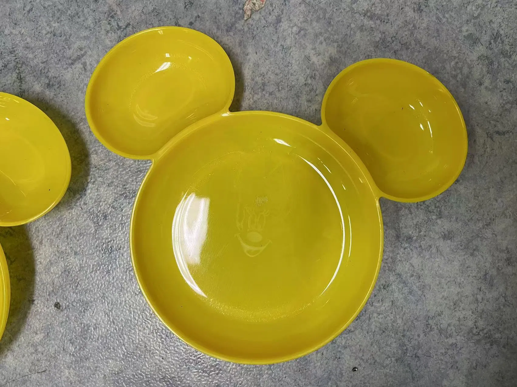 Durable Injection Molding Machine for PP/PC/ABS Plastic Plate Frisbees