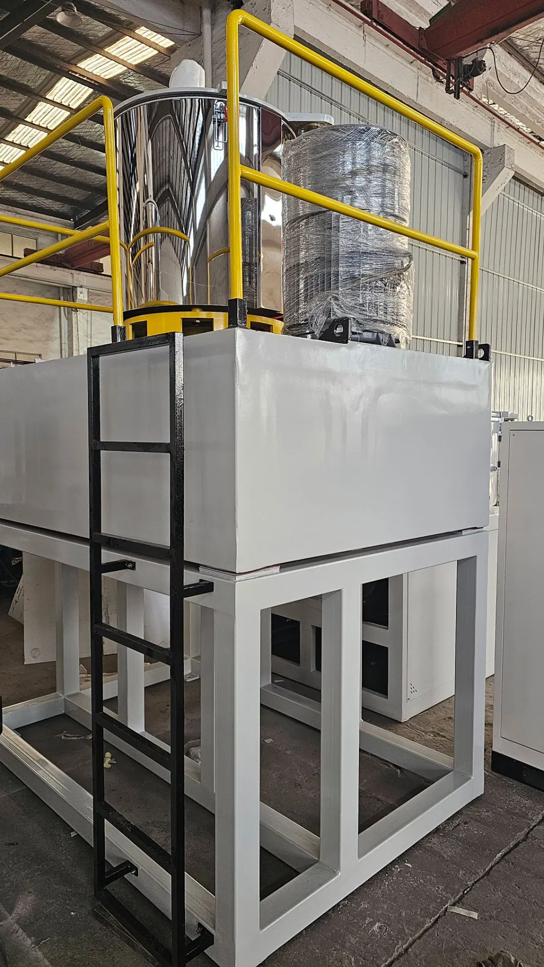 PVC Powder High Speed Mixing Machine Plastic Granule Particles Blender with Automatic Feeding Machine/ Plastic Compounding Mixer Machine