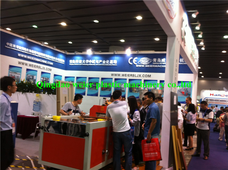 Wood Plastic Composite WPC PE Decking Co-Extrusion Machine