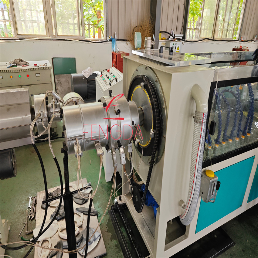 PE Pipe/Cod Cable Porous Pipe Production Line/Plastic Carbon Spiral Pipe/Conduit Tube/Making Machine