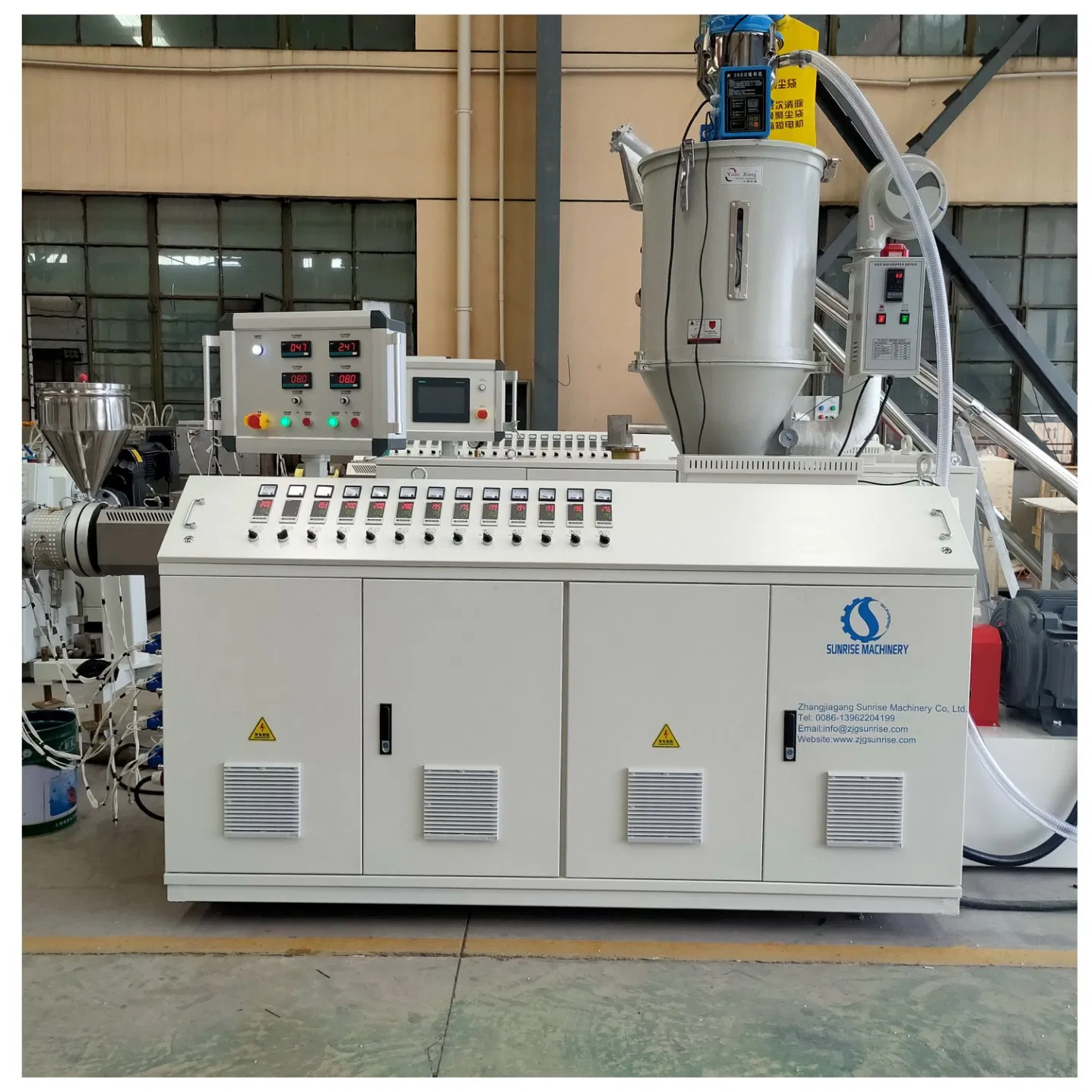 Single Screw Plastic HDPE PP PPR Conical Twin Screw PVC Pipe Extruder PVC Profile Extruder / Parallel Twin Screw Extruder