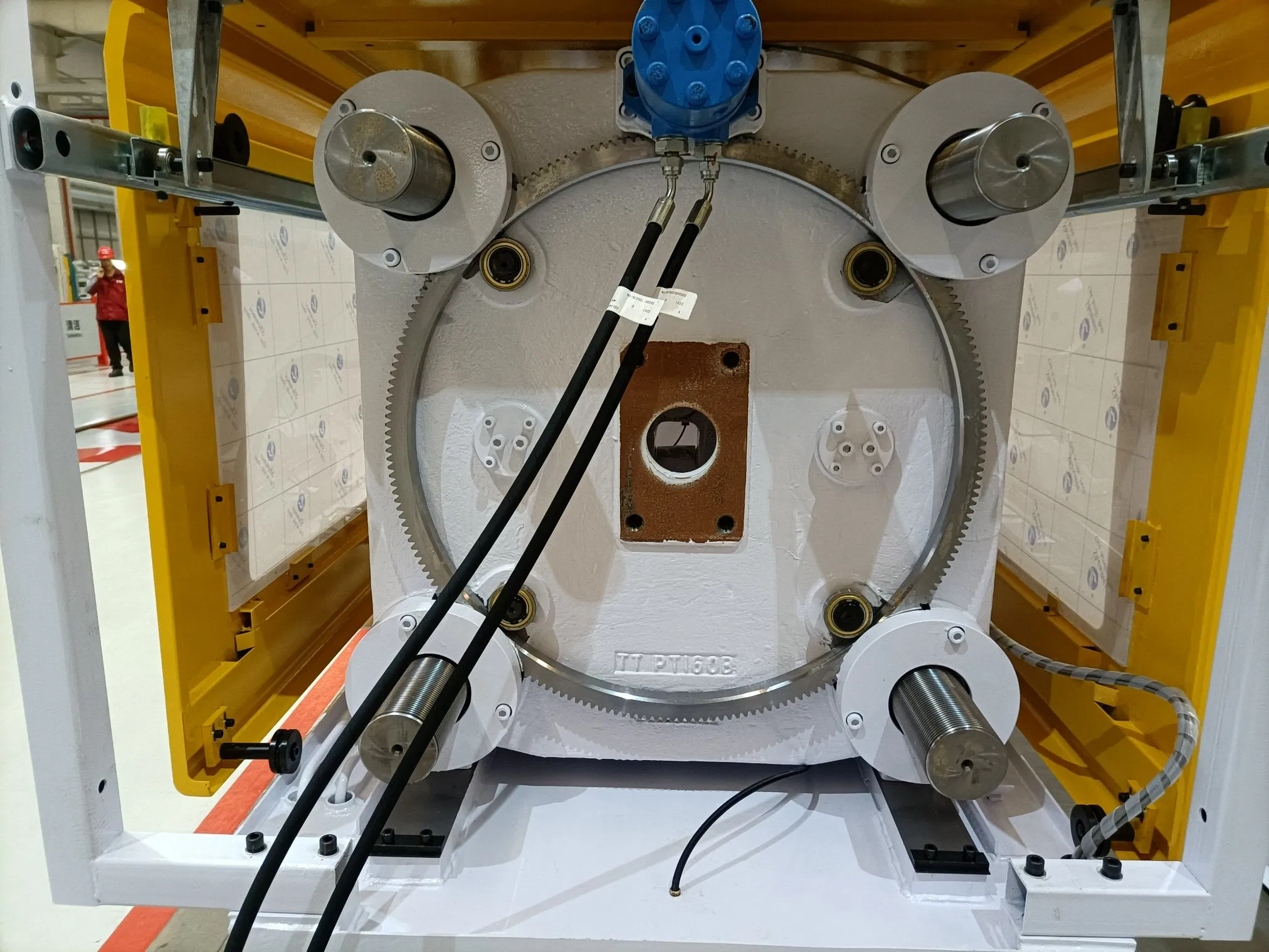 LK Potenza-II 650 Ton Plastic Injection Molding Machine