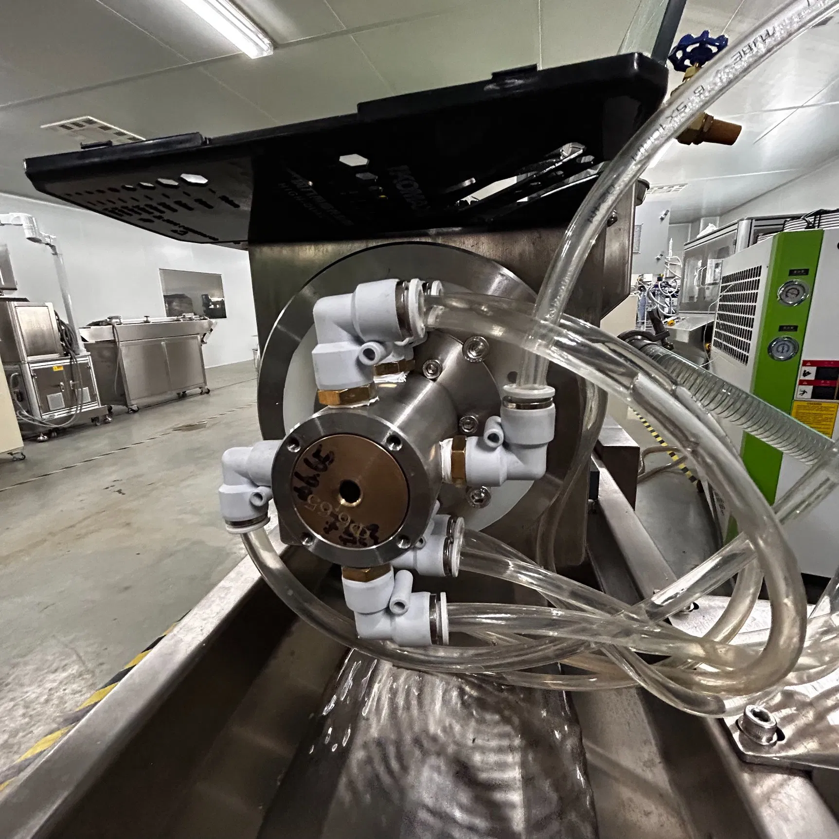 High Temperature Fluorine Plastics Precision Extrusion Machine in Model 20*25