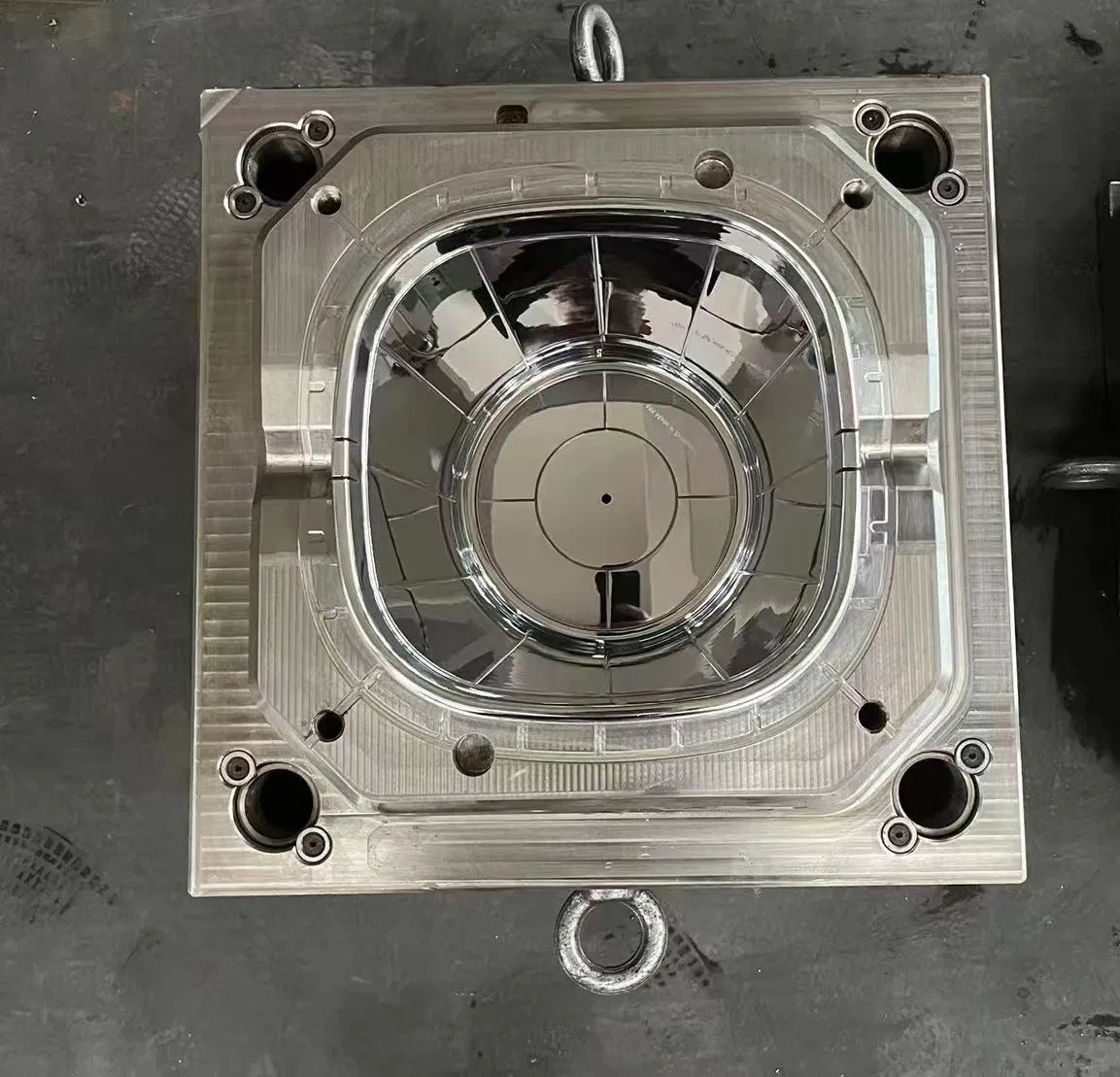 Plastic Recycling Waste Bin Making Injection Molding Moulding Machine