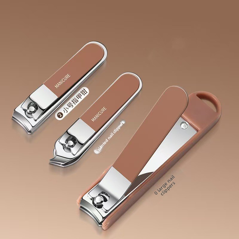 Portable box of nail clippers 12