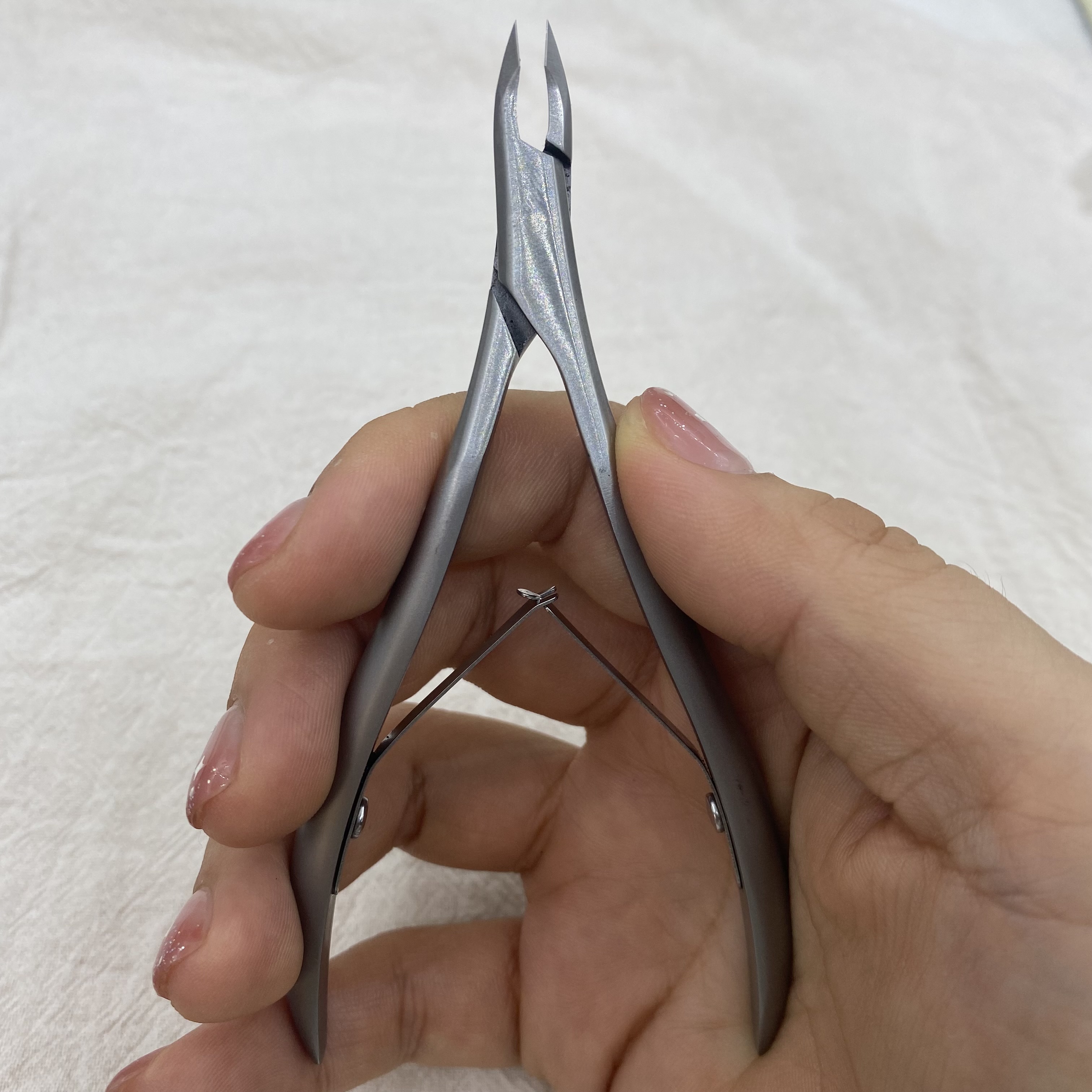 Professional High-quality Stainless Steel Nail Cuticle Nippers for Trimming Nail Edges and Cuticles Manicure and Hand Care Tool